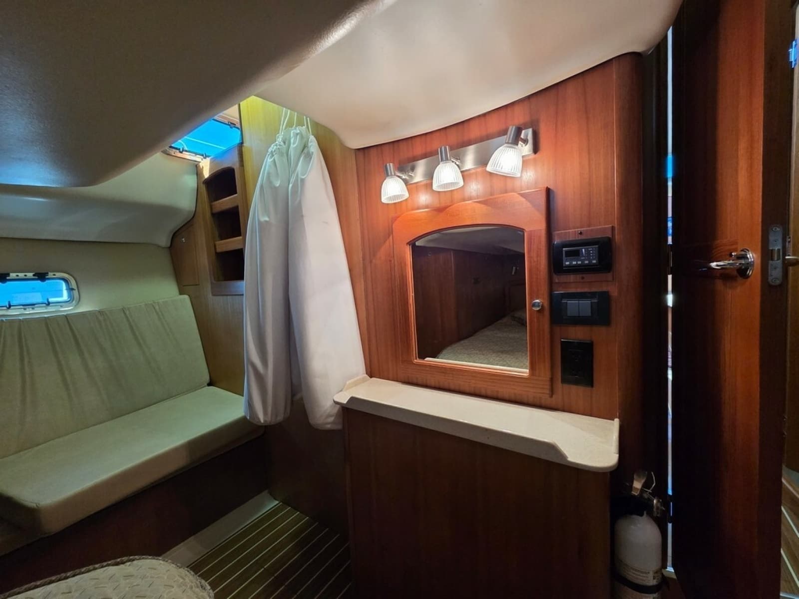 2007 Hunter 44 Deck Salon - Photo 5