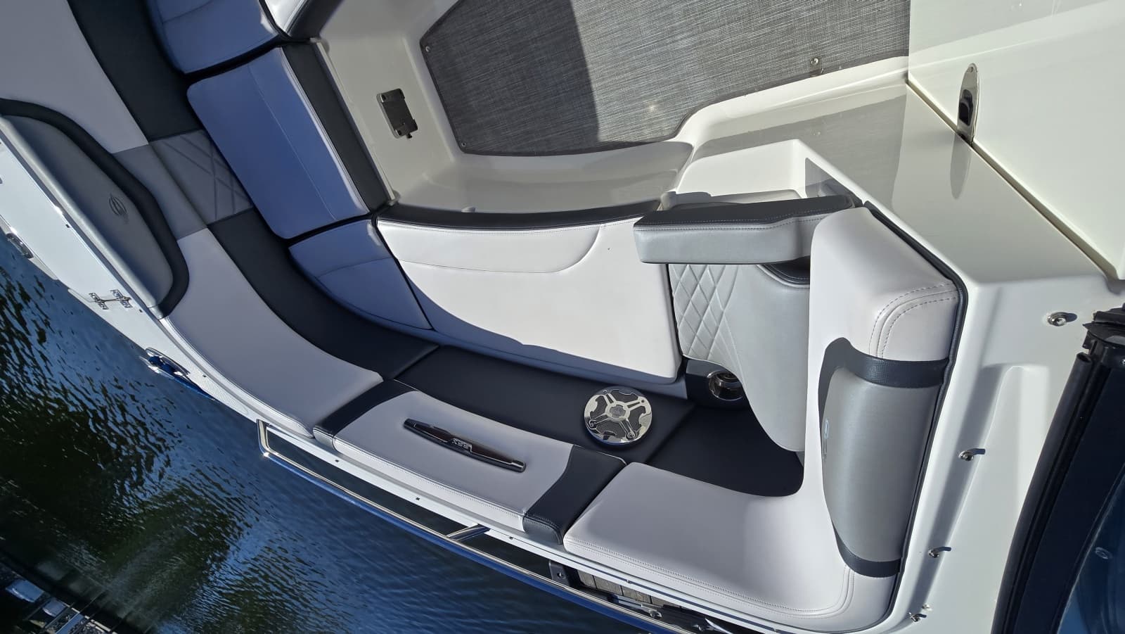 2019 Chaparral  - Photo 10