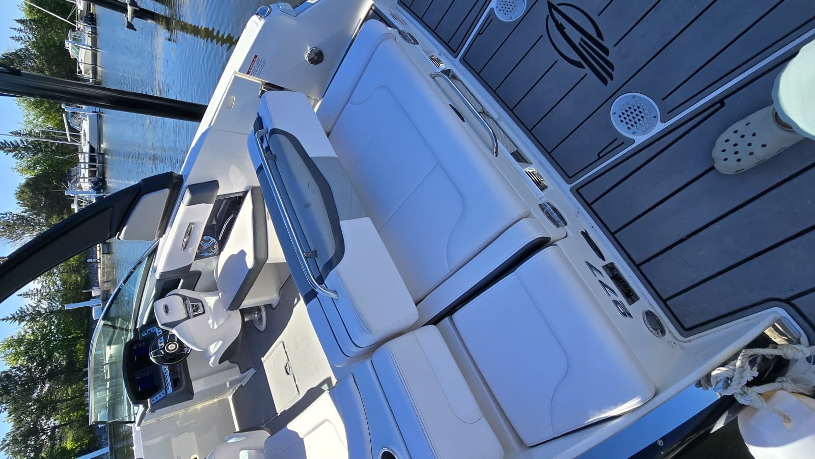 2019 Chaparral  - Photo 6