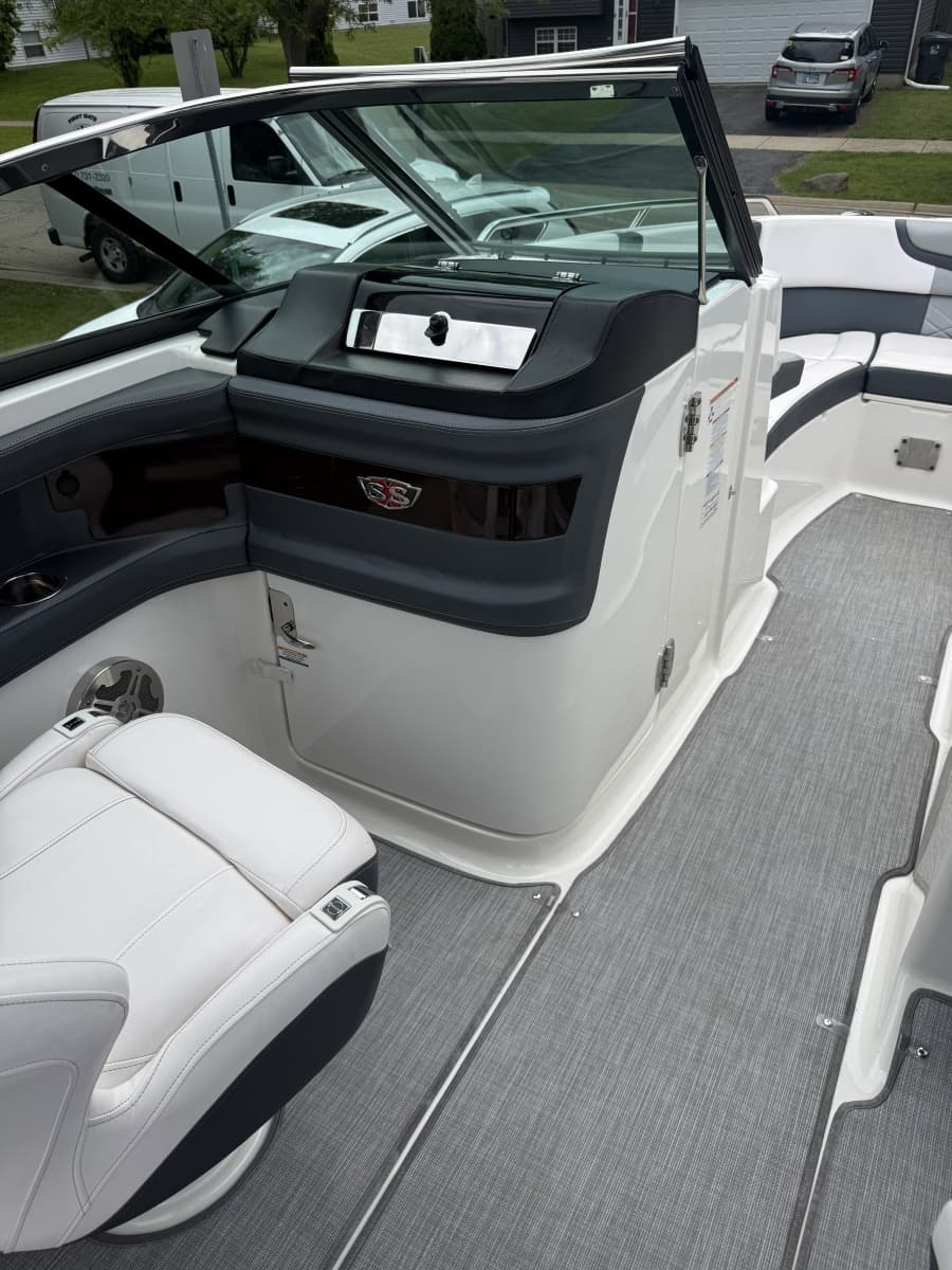 2019 Chaparral  - Photo 15