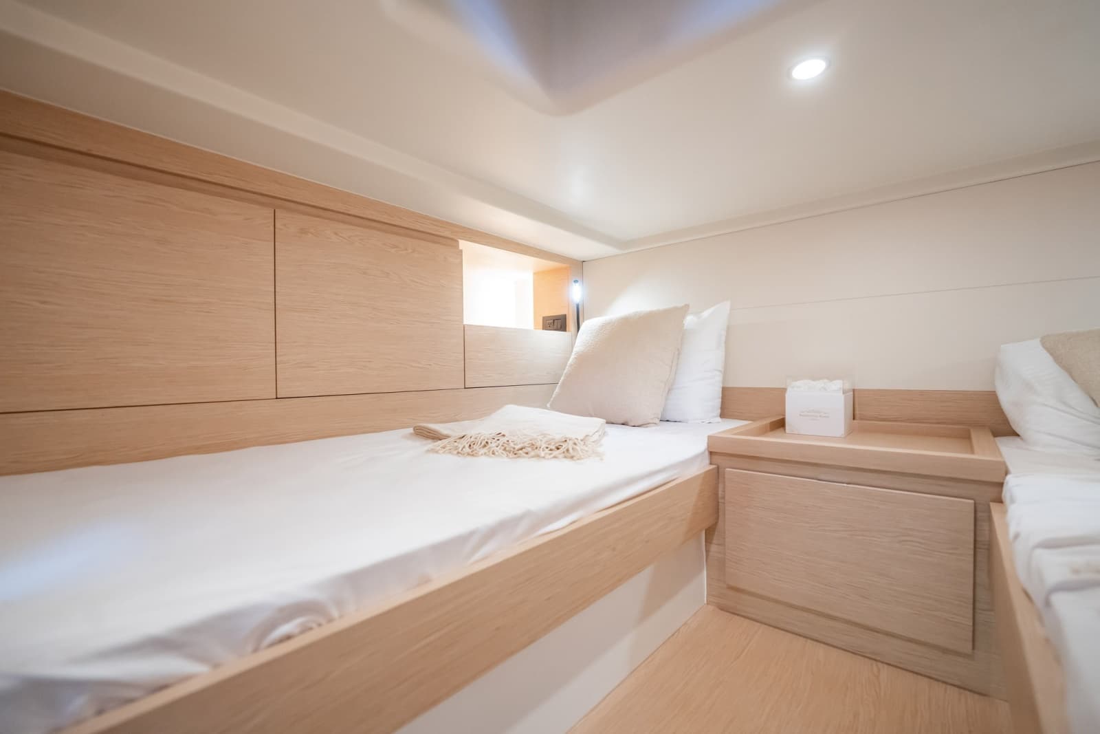2024 Solaris 40F - Photo 25