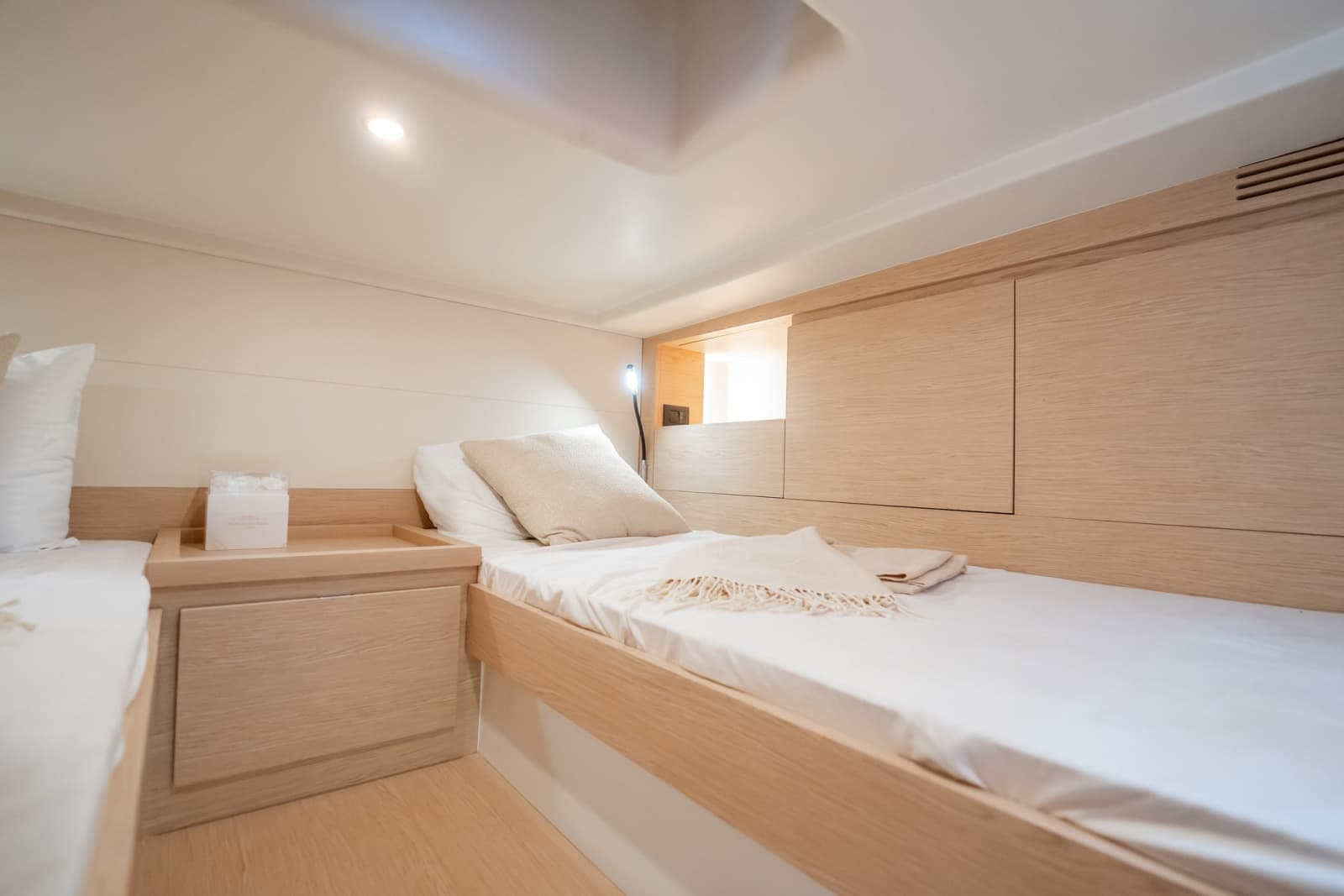 2024 Solaris 40F - Photo 26