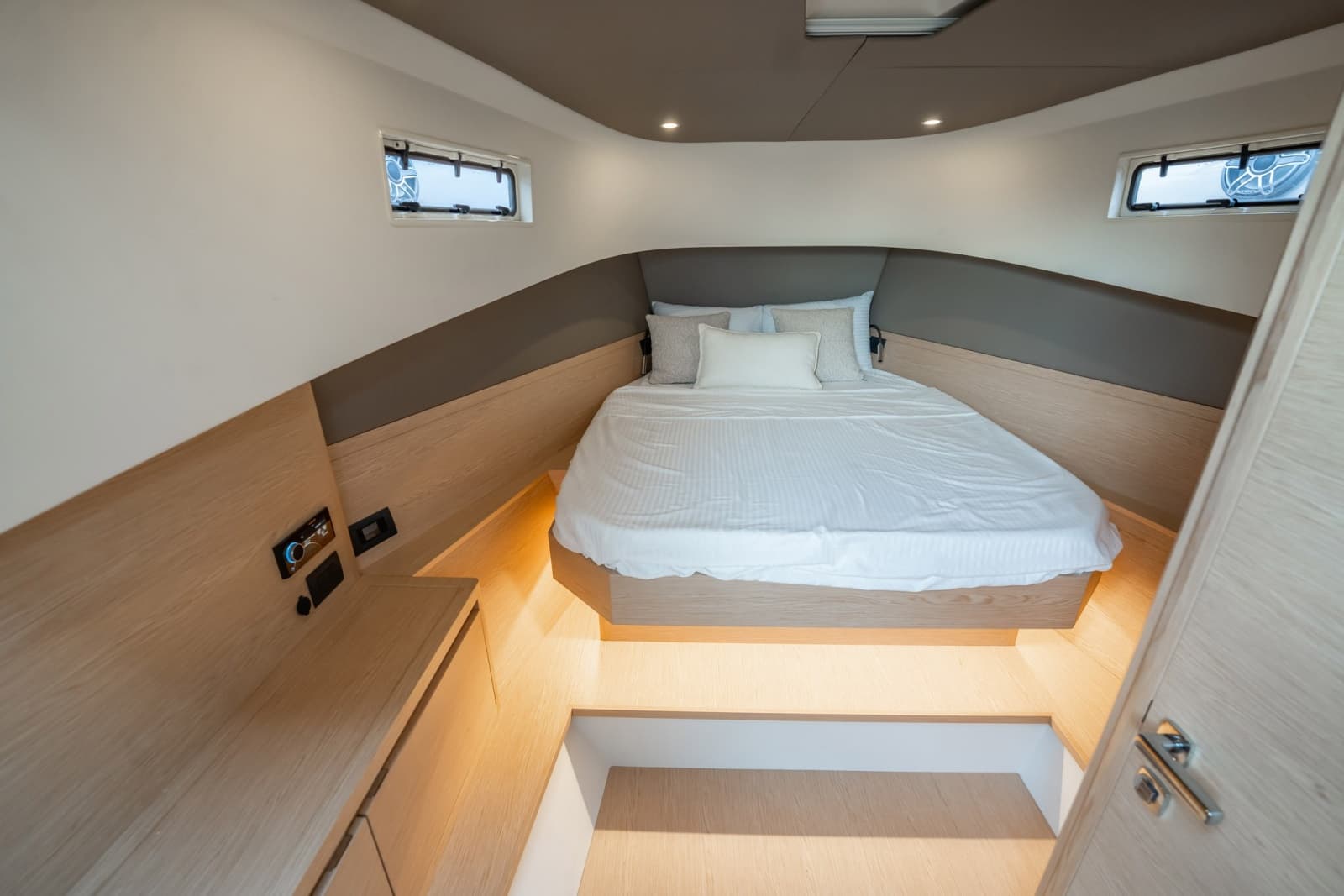 2024 Solaris 40F - Photo 20
