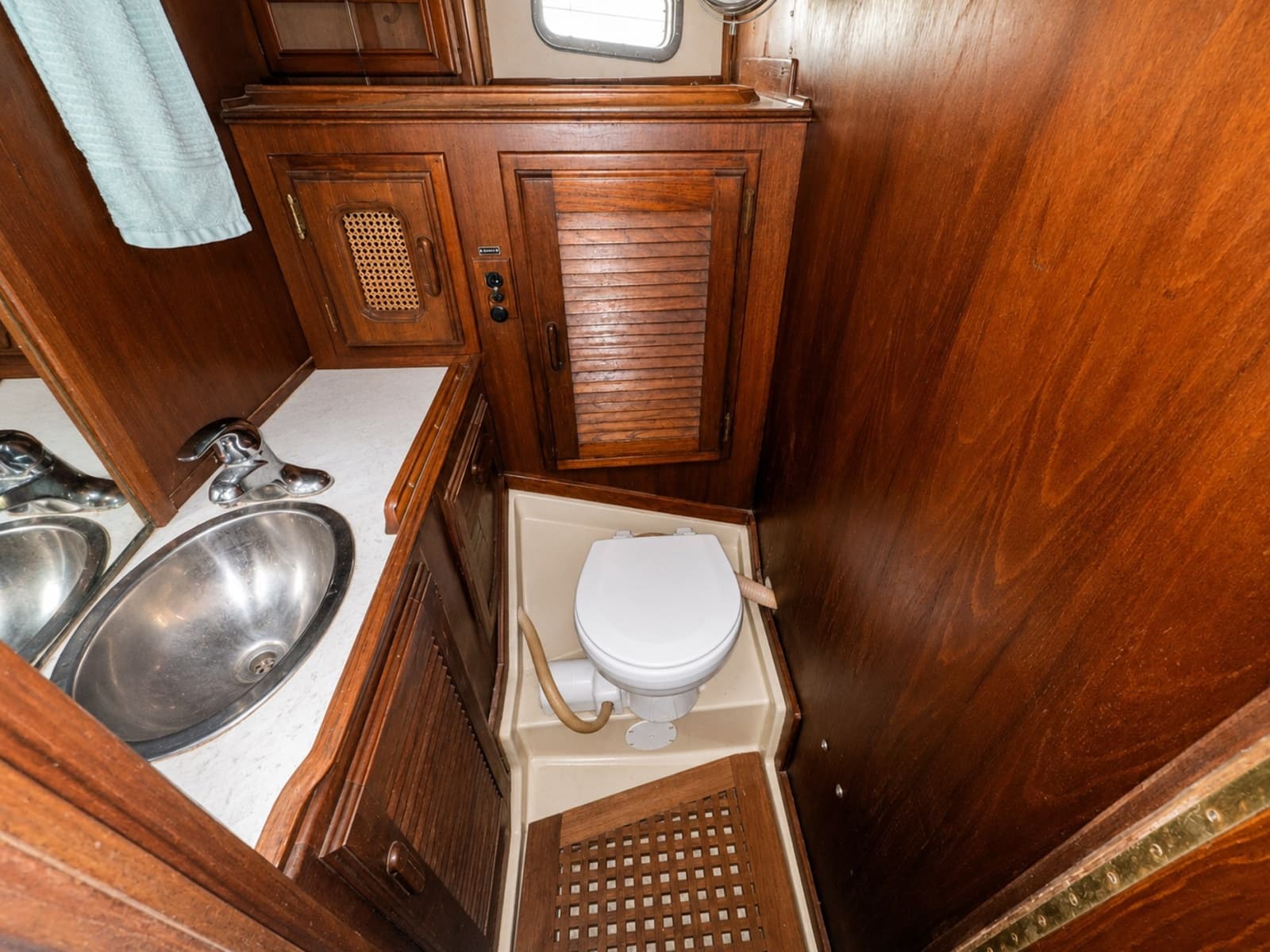 1978 Islander Freeport 41 - Photo 35