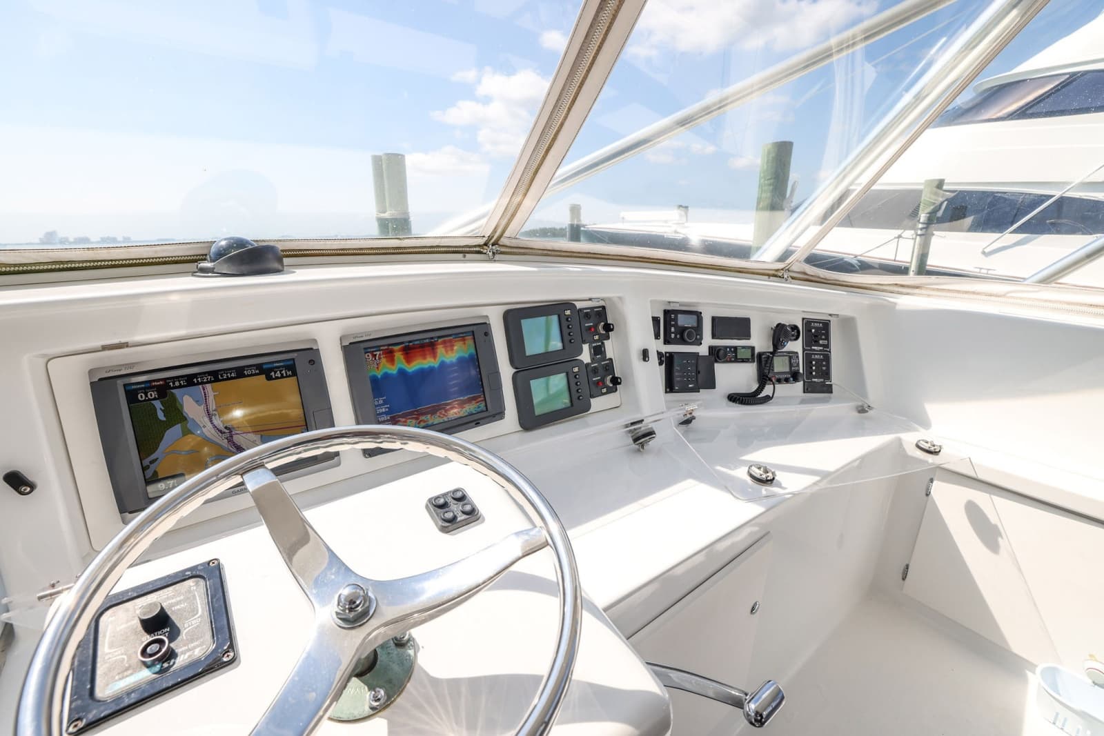 2005 Custom Carolina Express Sportfish - Photo 4