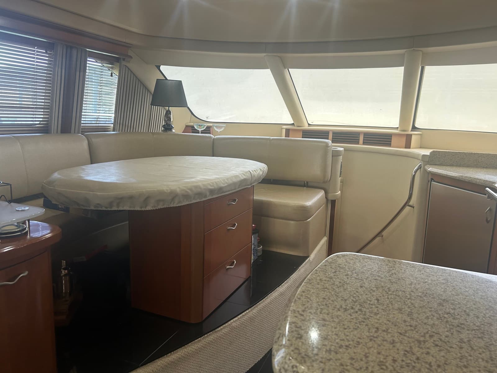 2005 Sea Ray 550 SEDAN BRIDGE - Photo 60