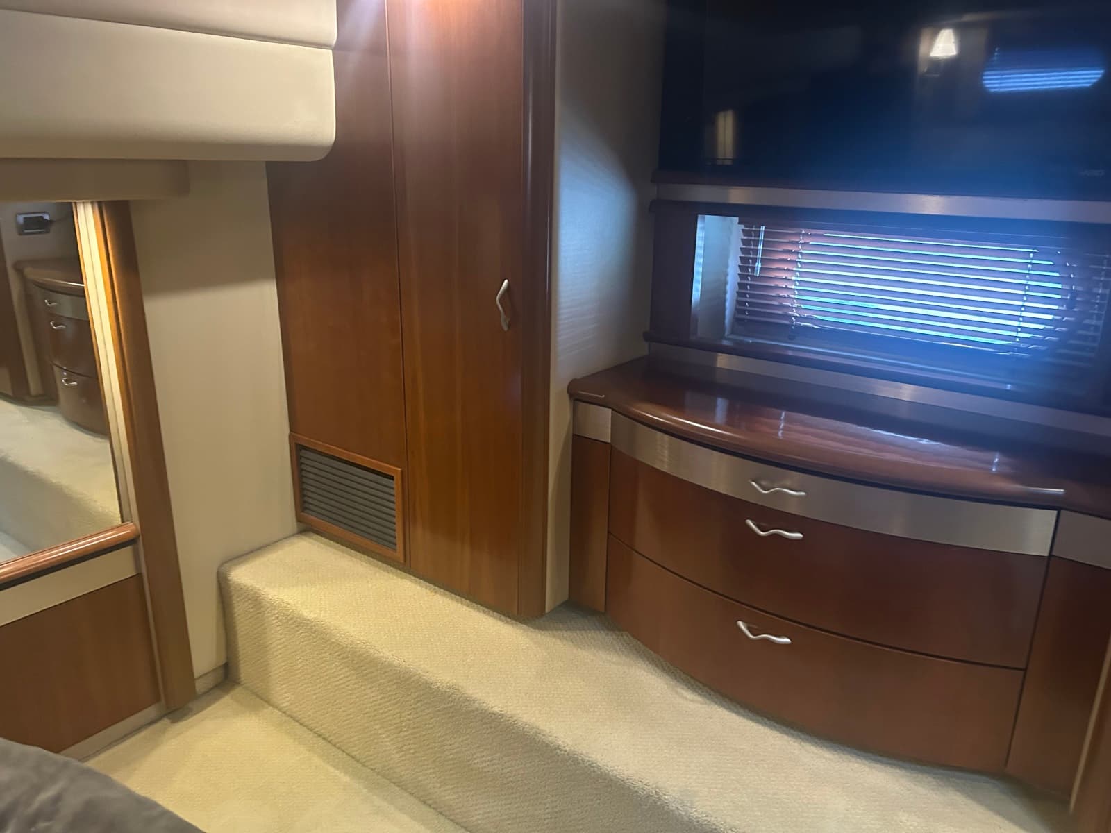 2005 Sea Ray 550 SEDAN BRIDGE - Photo 55