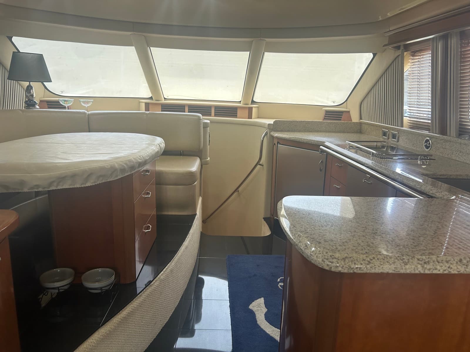 2005 Sea Ray 550 SEDAN BRIDGE - Photo 64