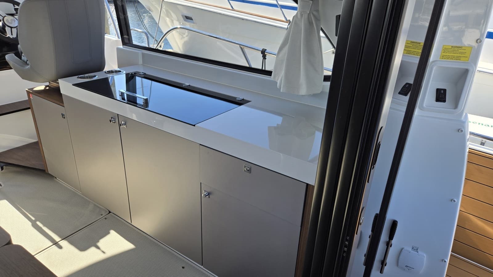 2025 Beneteau Antares 11 Coupe - Photo 23