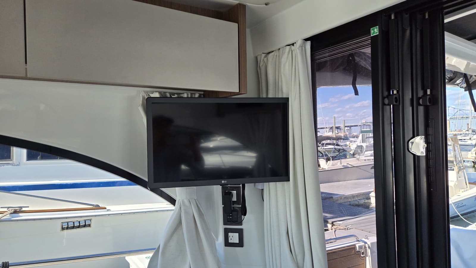 2025 Beneteau Antares 11 Coupe - Photo 25