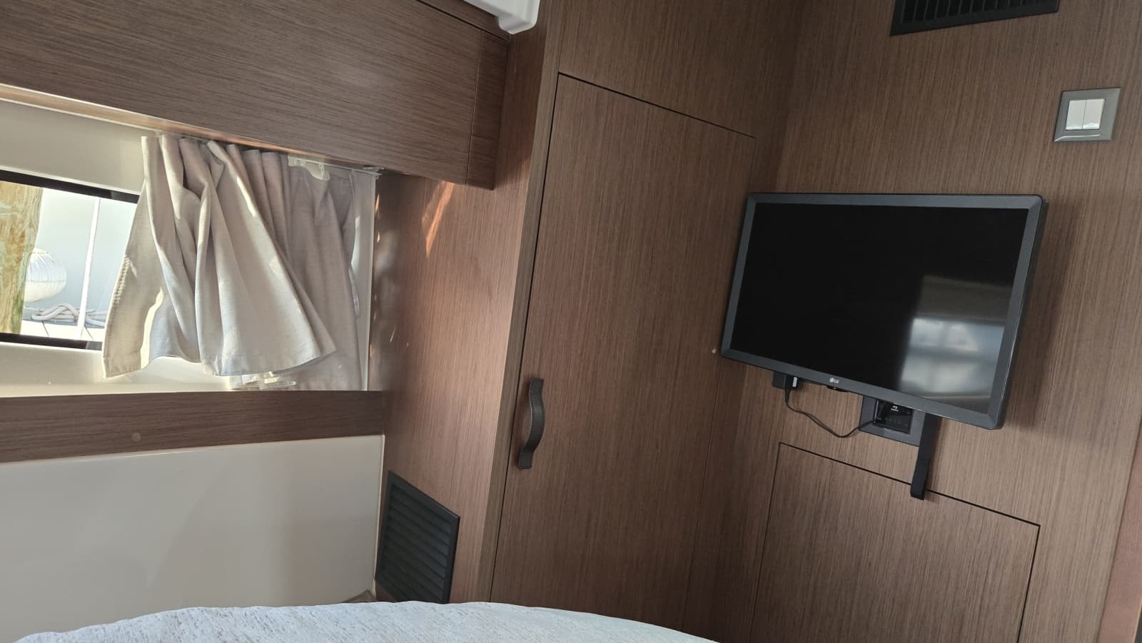 2025 Beneteau Antares 11 Coupe - Photo 50