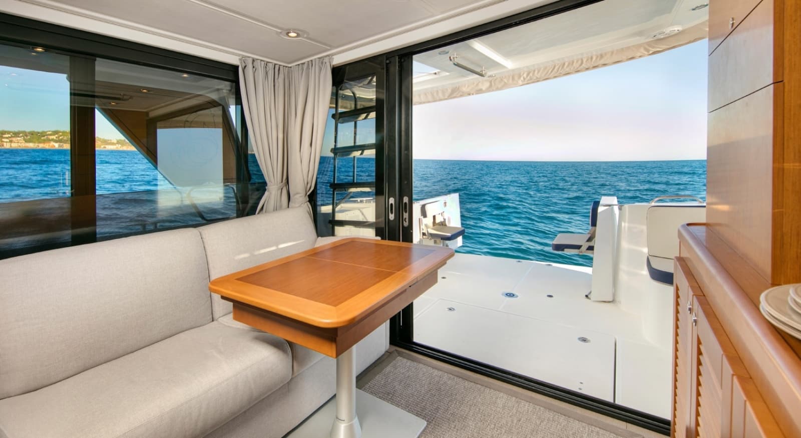 2022 Beneteau Swift Trawler 35 - Photo 49