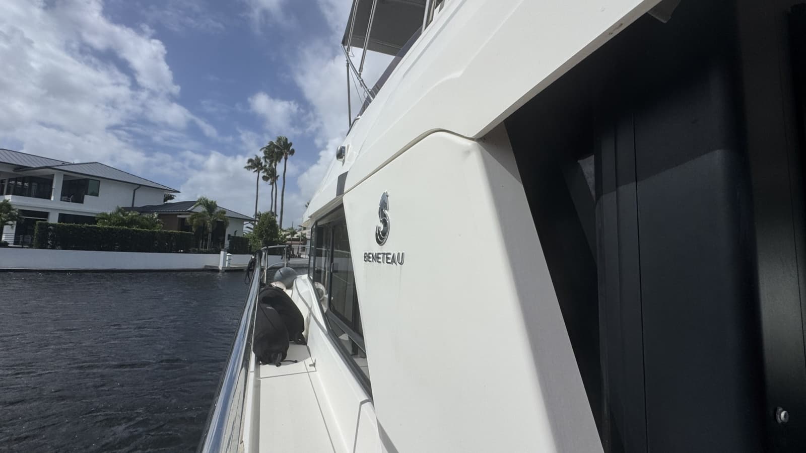 2022 Beneteau Swift Trawler 35 - Photo 5