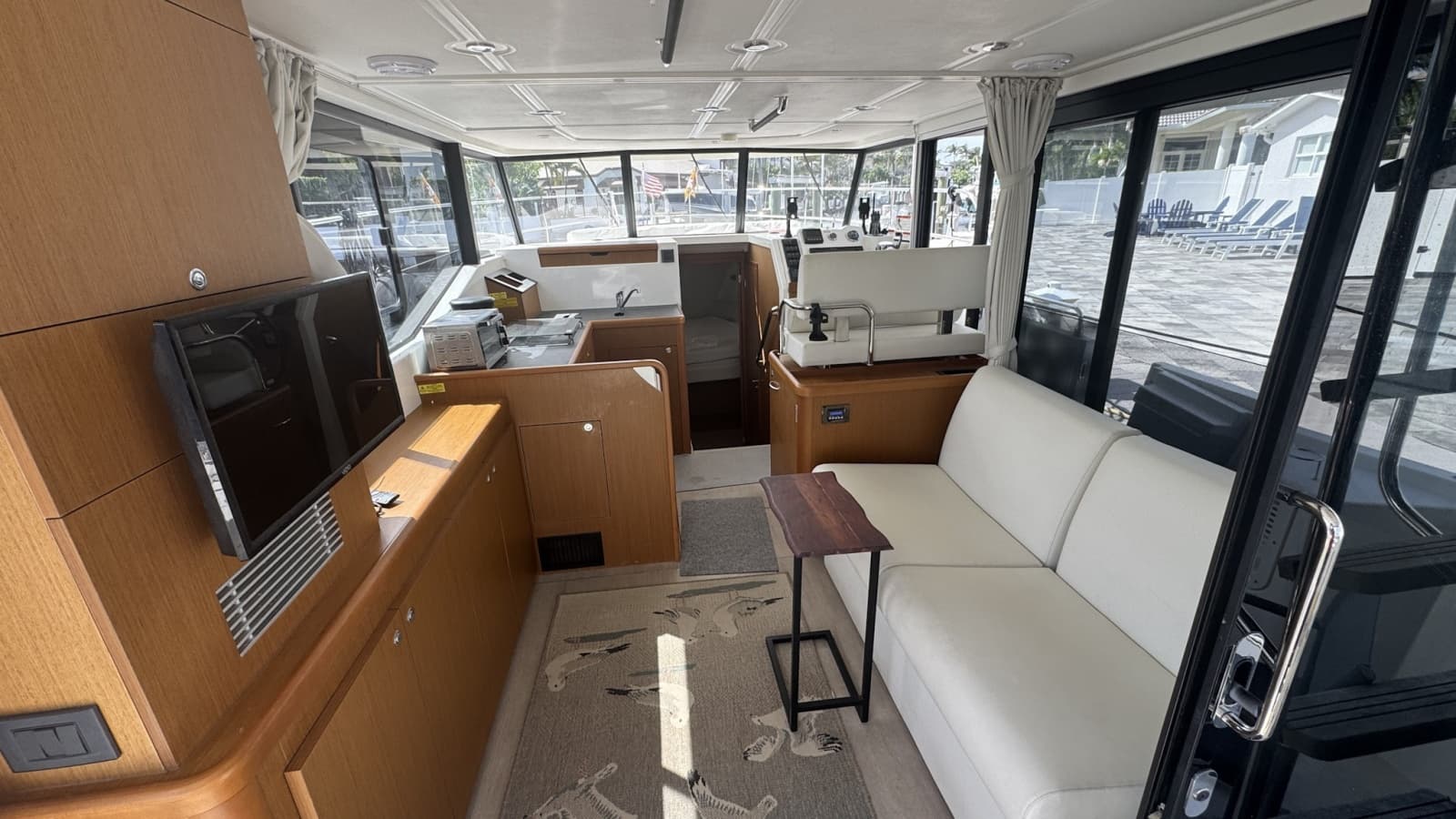 2022 Beneteau Swift Trawler 35 - Photo 6