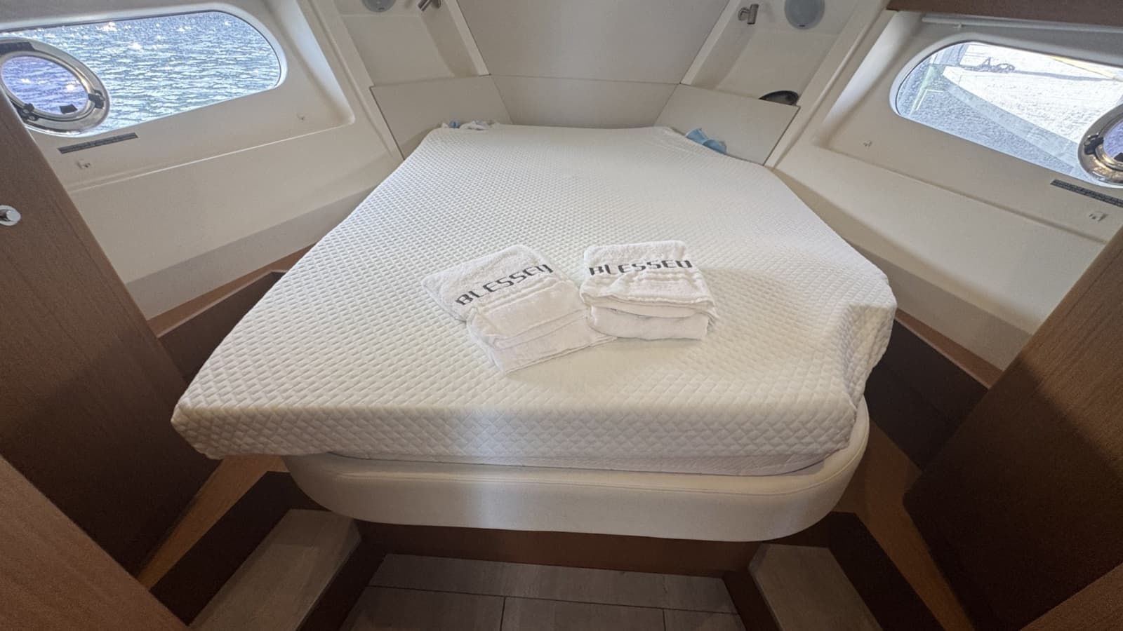 2022 Beneteau Swift Trawler 35 - Photo 23
