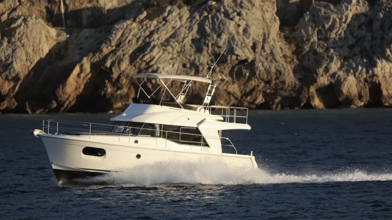 2022 Beneteau Swift Trawler 35 - Photo 44