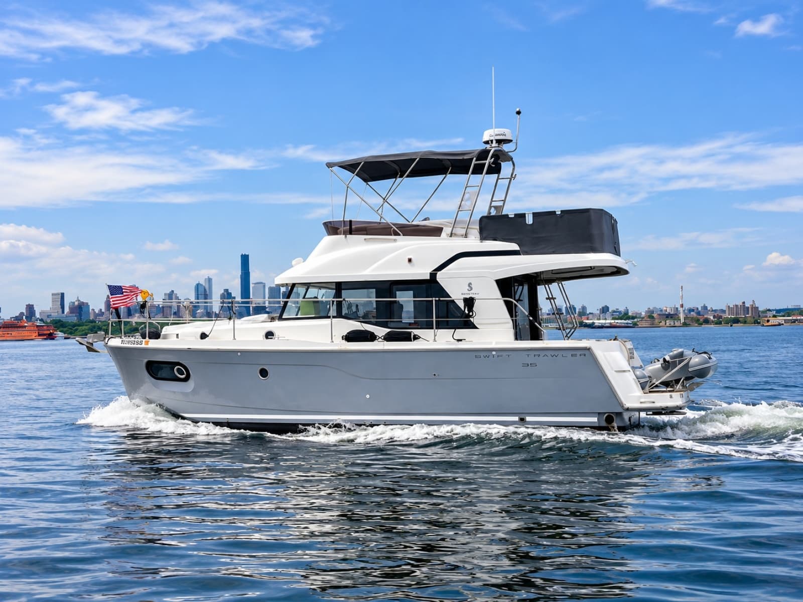 2022 Beneteau Swift Trawler 35 - Photo 1