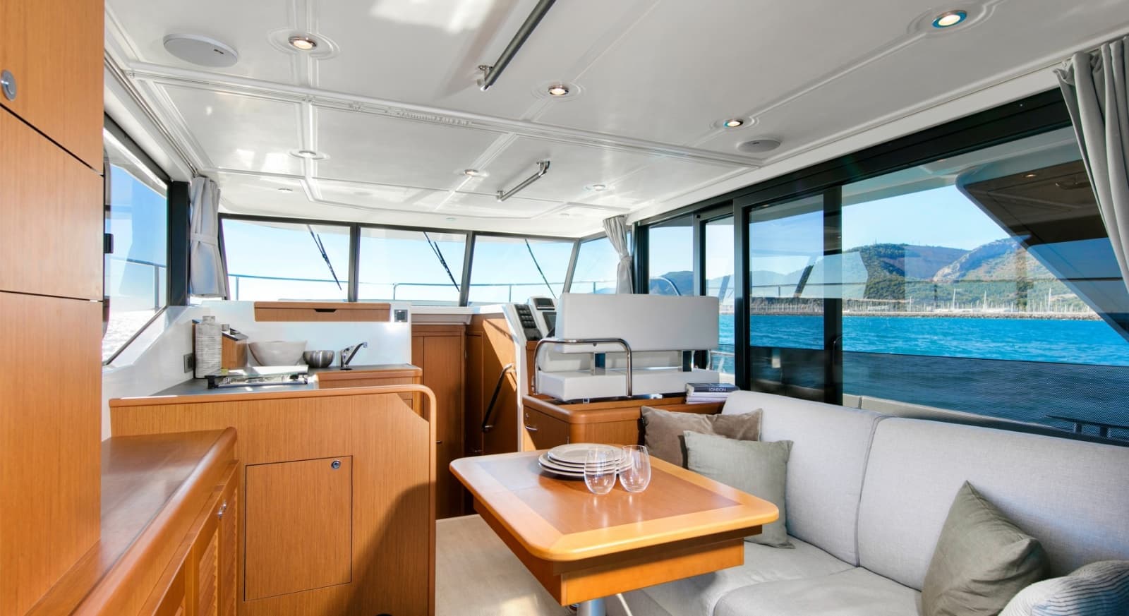 2022 Beneteau Swift Trawler 35 - Photo 50