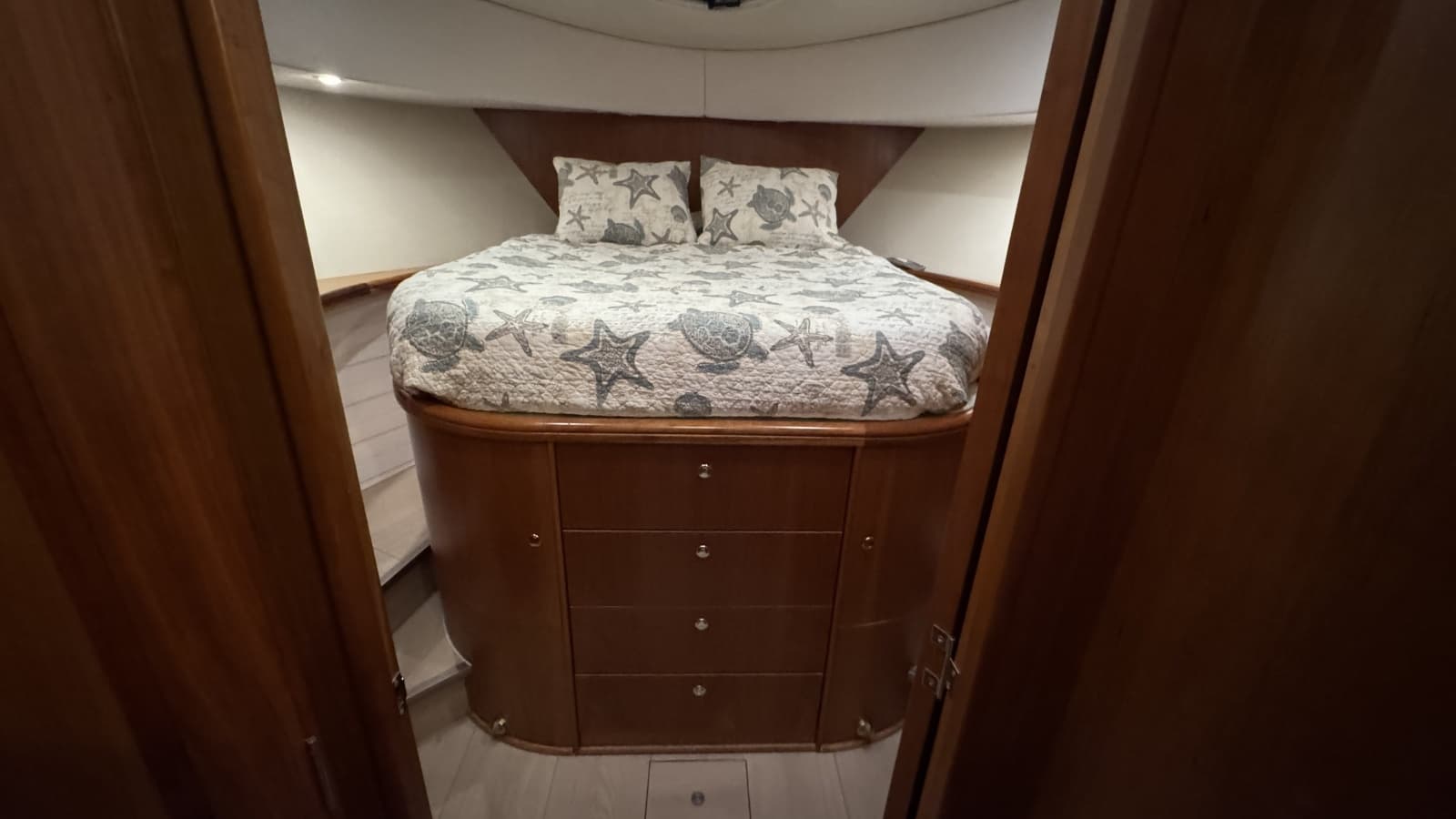 2002 Silverton 43 Motor Yacht - Photo 44