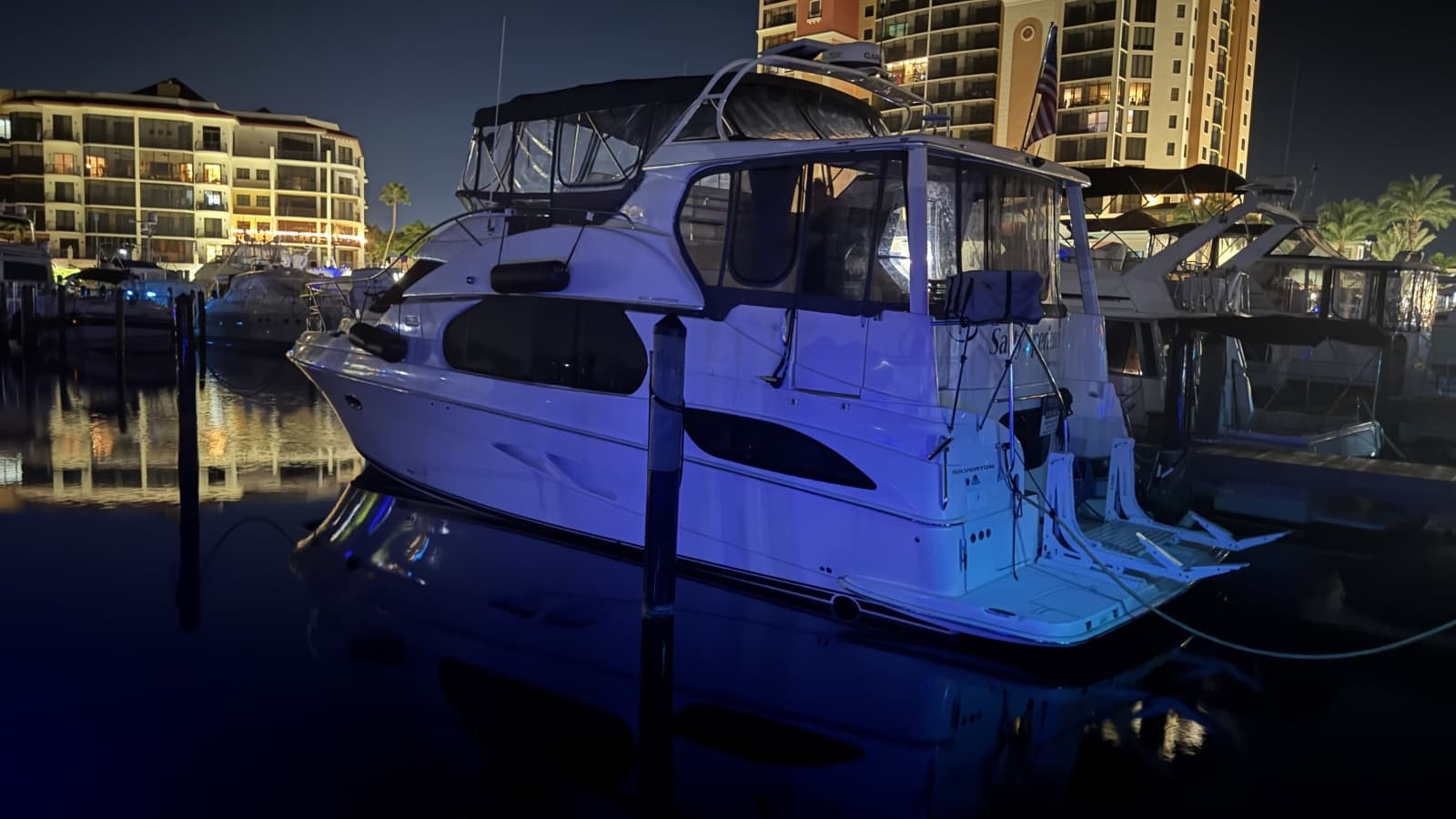 2002 Silverton 43 Motor Yacht - Photo 3