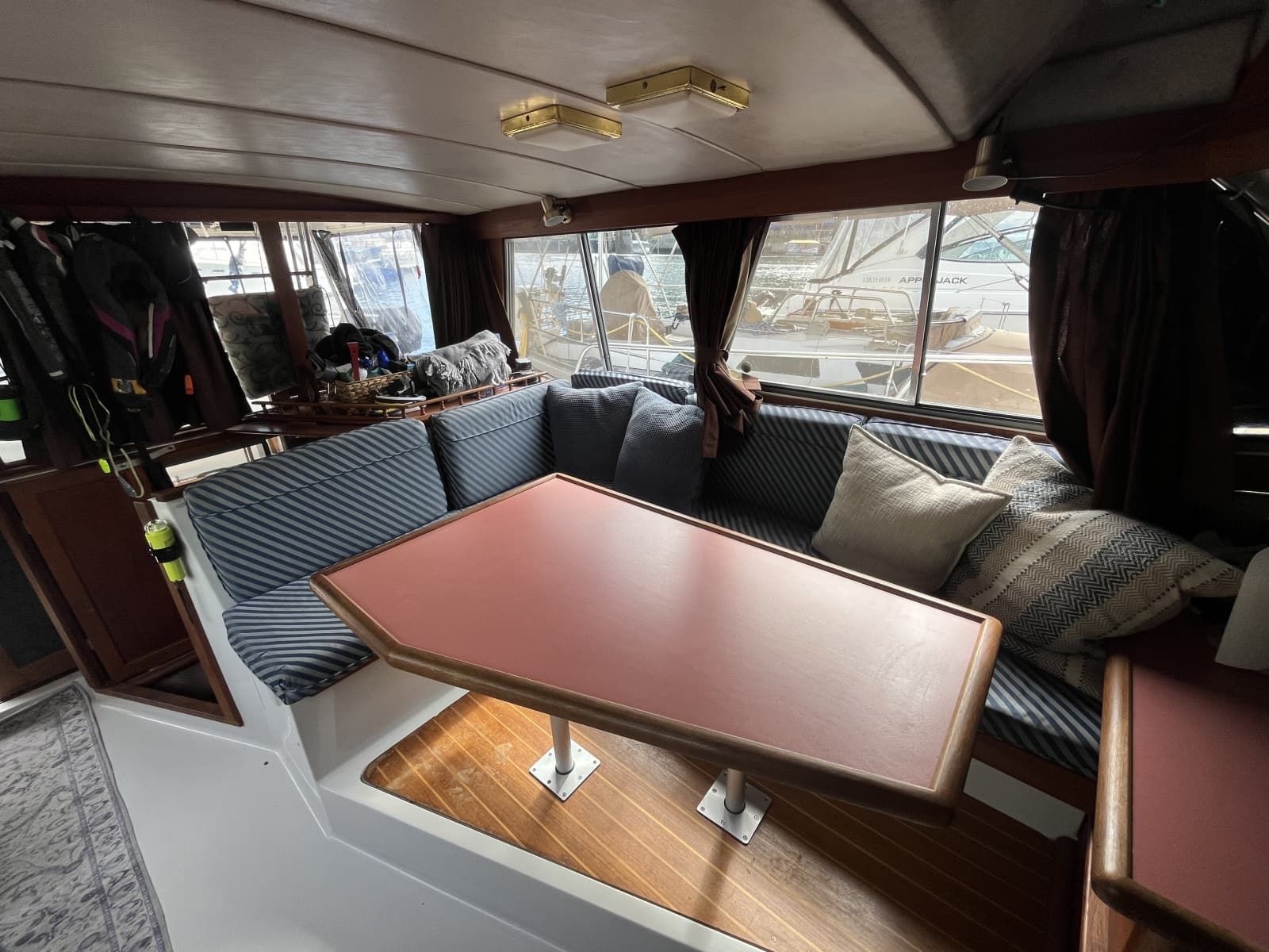 1987 Bayliner 3270 Motoryacht - Photo 10