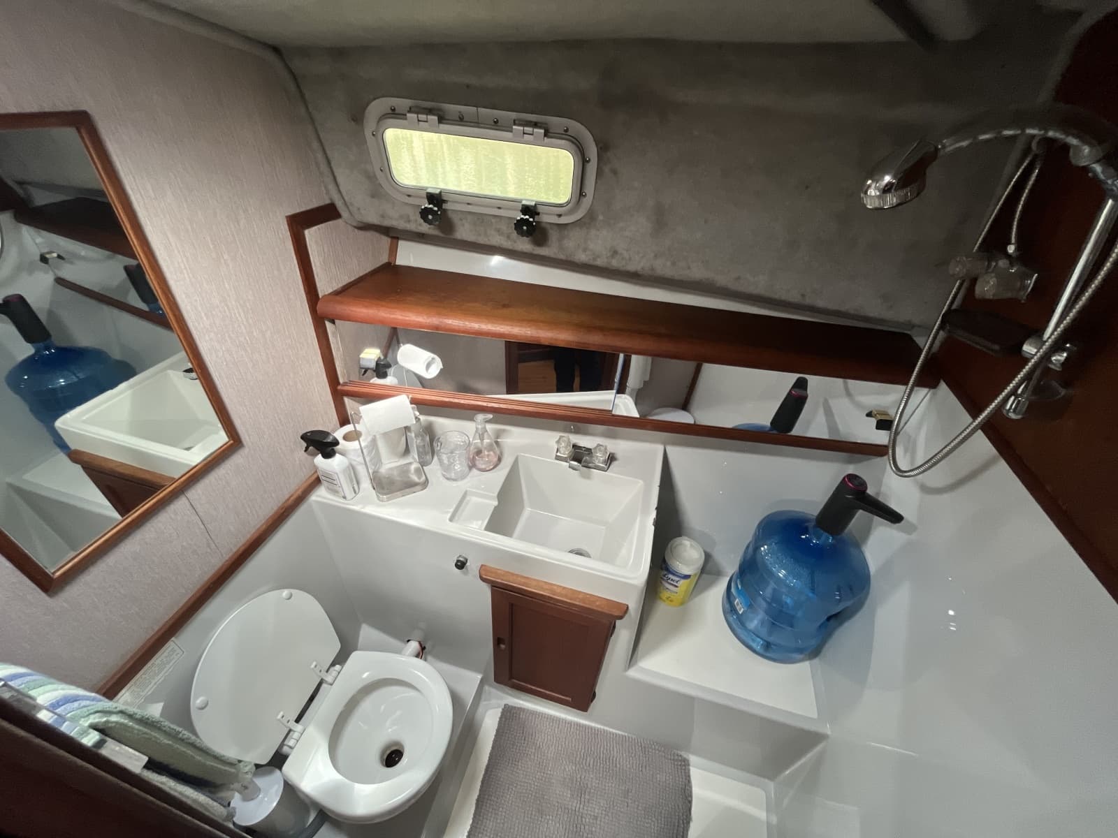 1987 Bayliner 3270 Motoryacht - Photo 12