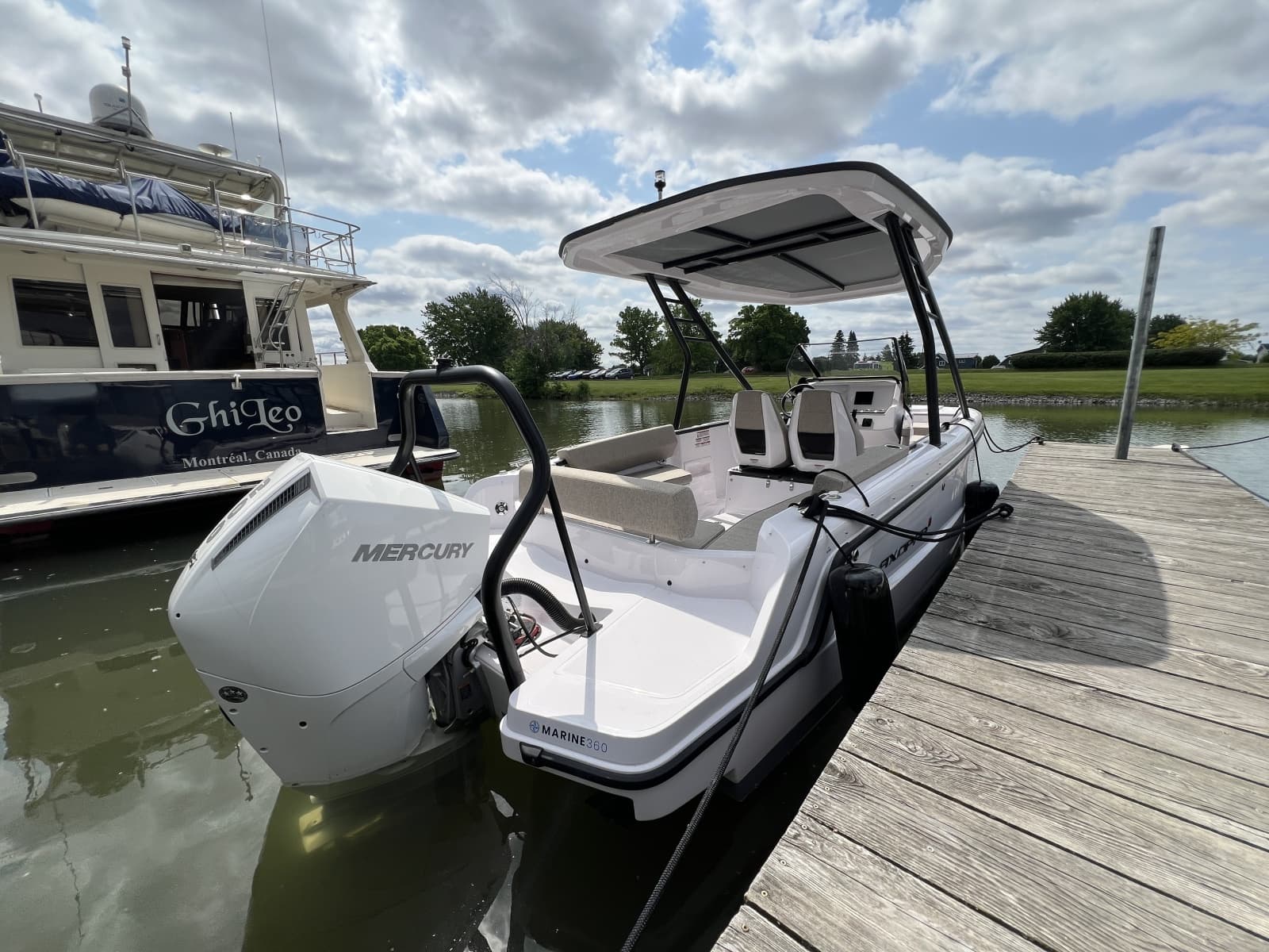 2024 Axopar 22 T-Top - Photo 5
