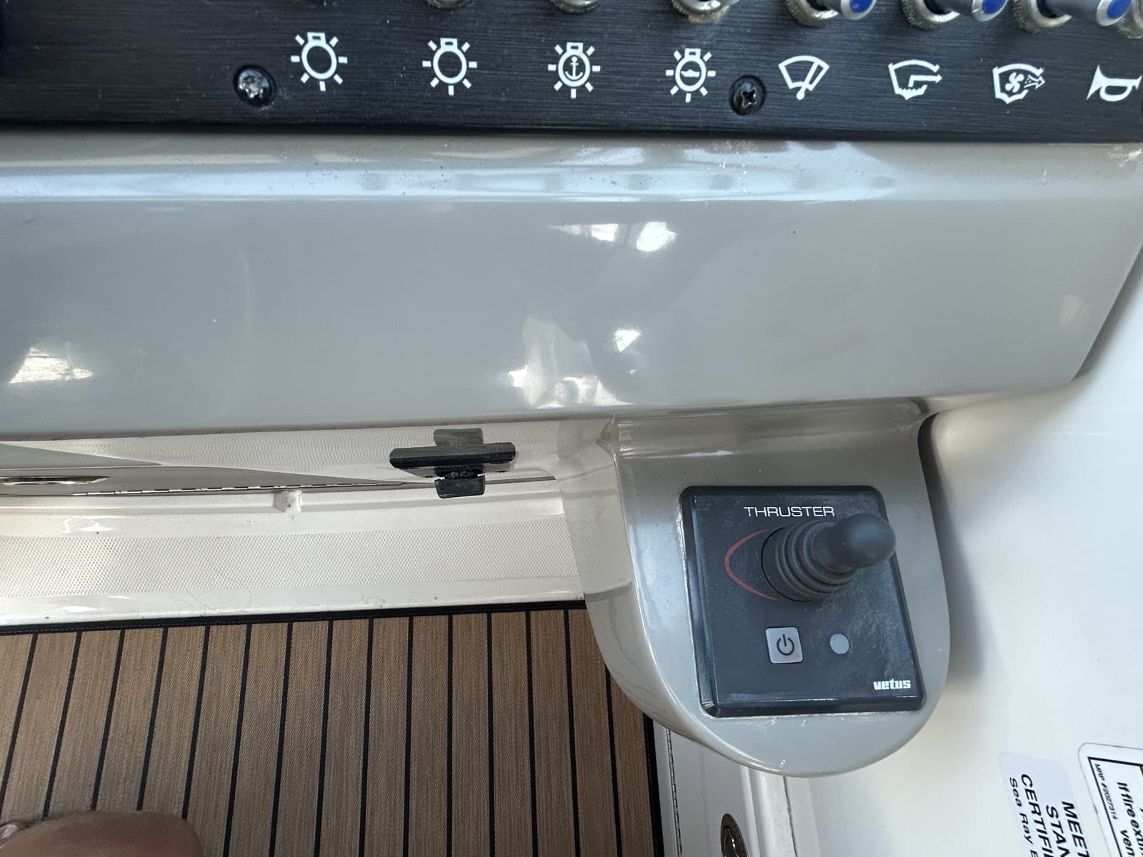 2015 Sea Ray 280 Sundancer - Photo 10