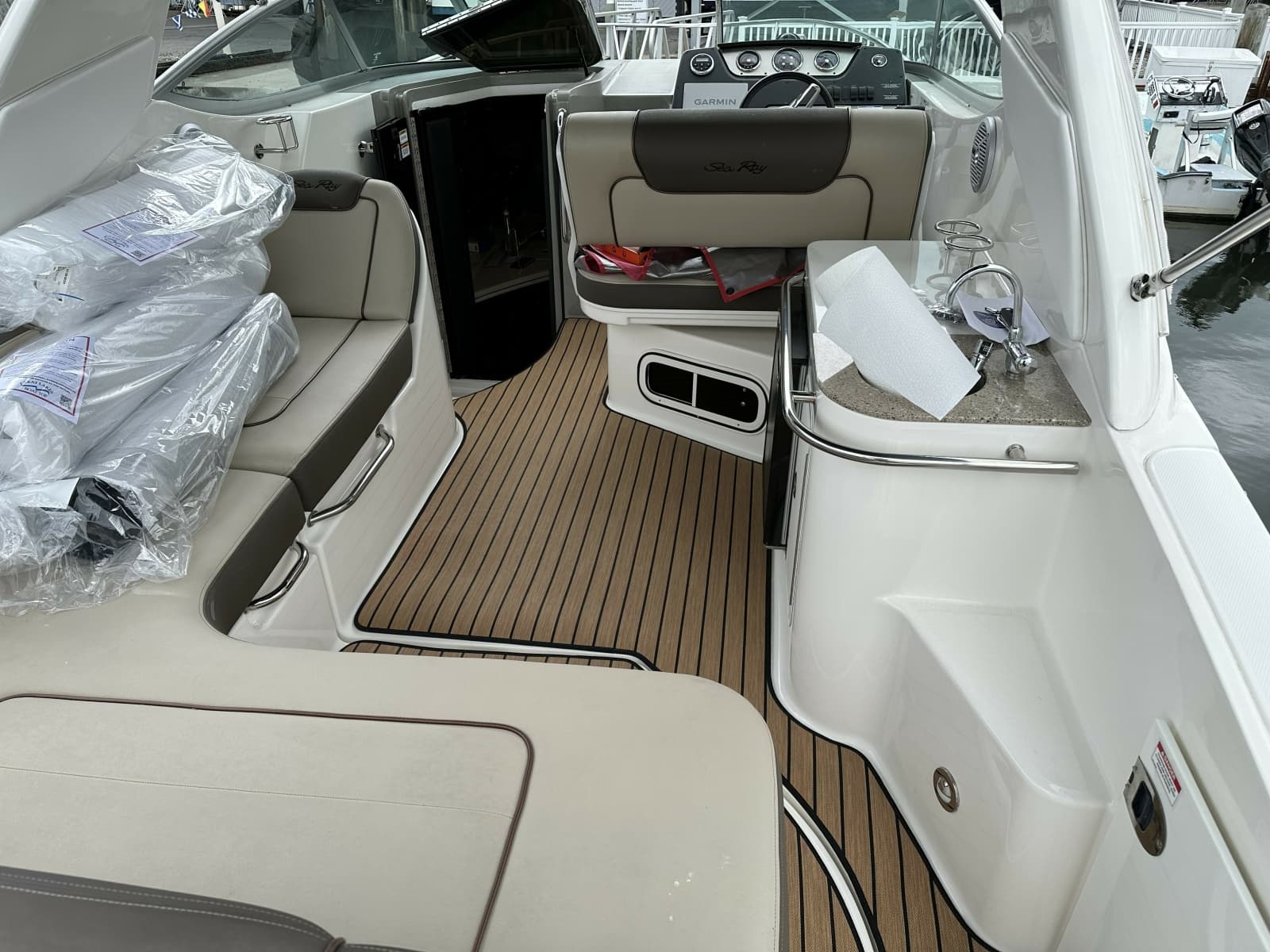 2015 Sea Ray 280 Sundancer - Photo 4