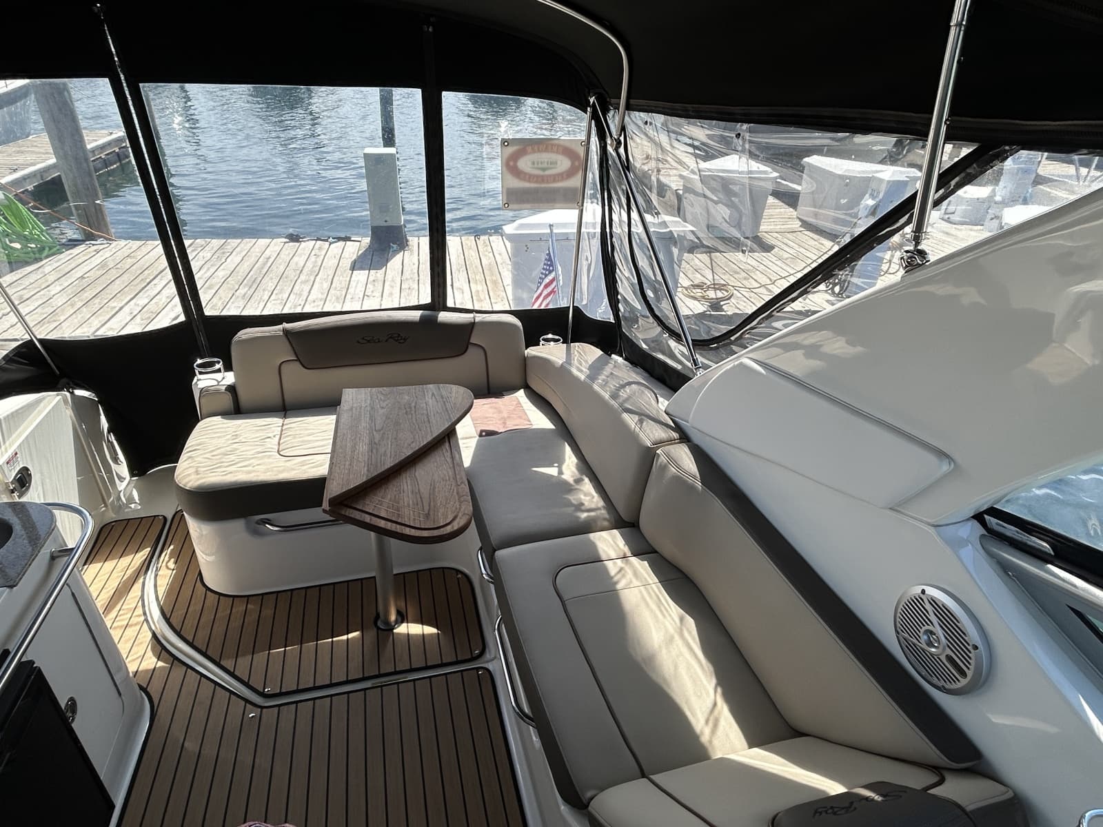 2015 Sea Ray 280 Sundancer - Photo 6
