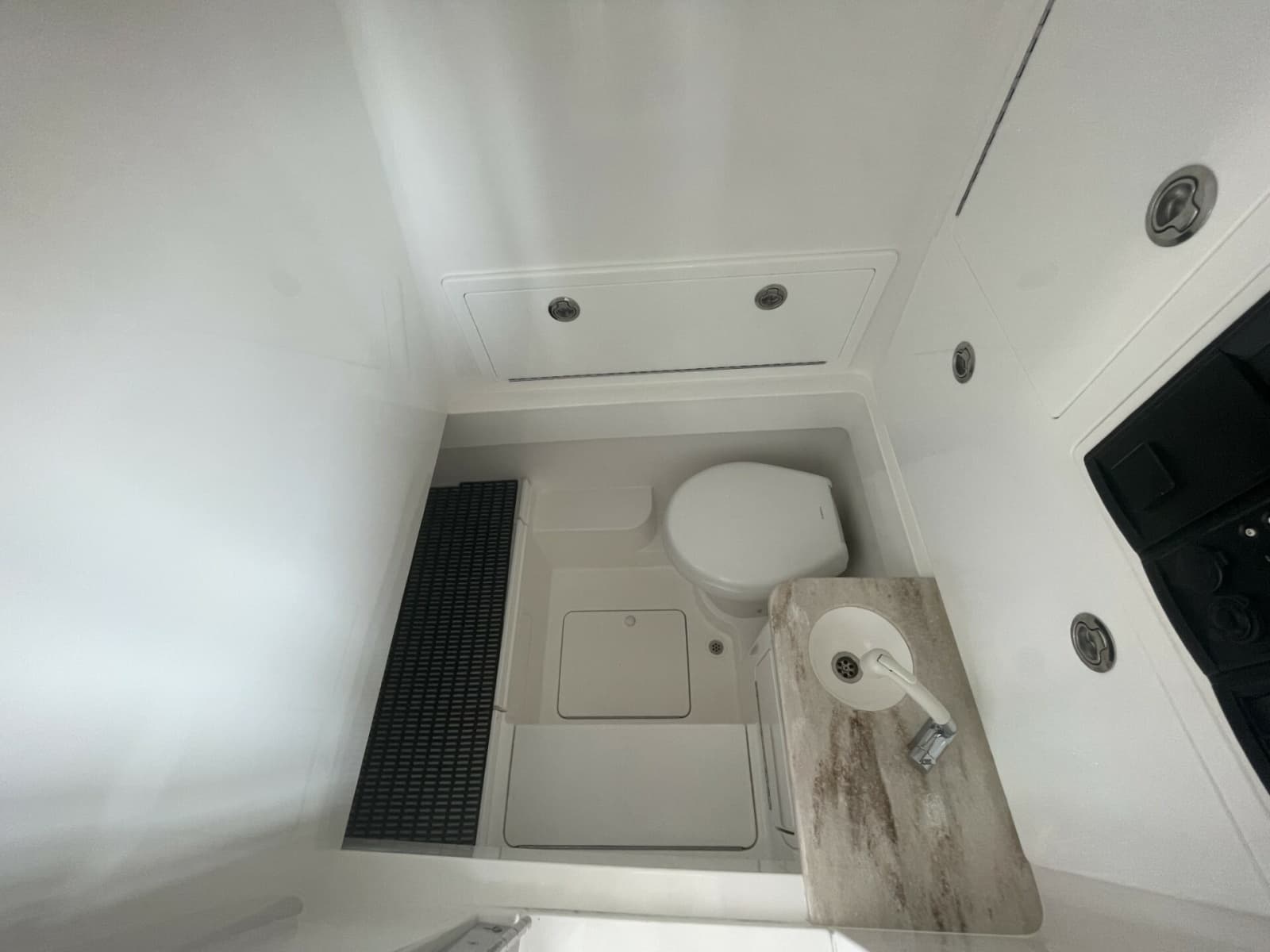 2025 Valhalla Boatworks V-33 - Photo 27