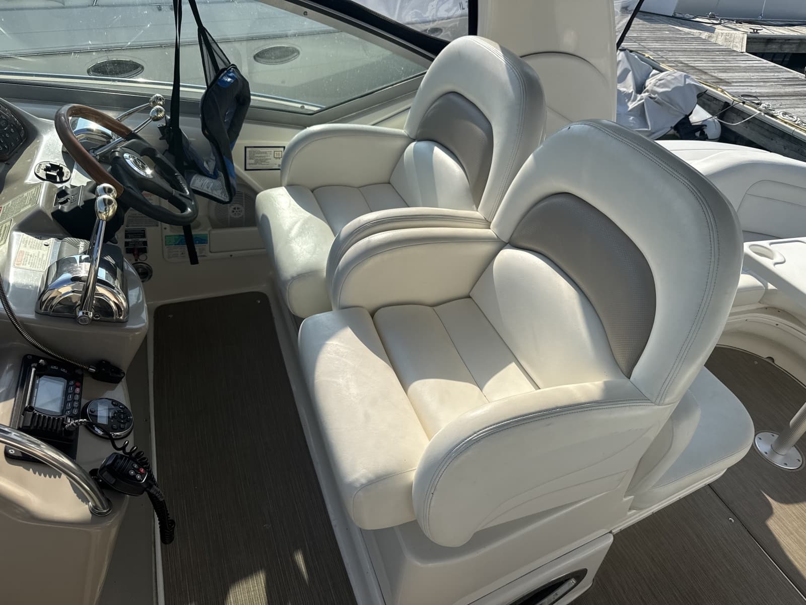 2003 Sea Ray 340 Sundancer - Photo 12