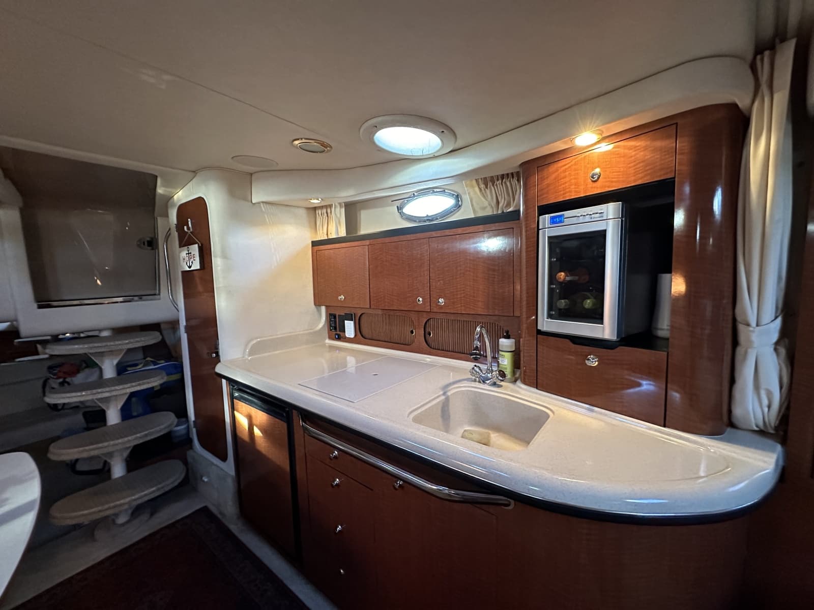 2003 Sea Ray 340 Sundancer - Photo 18
