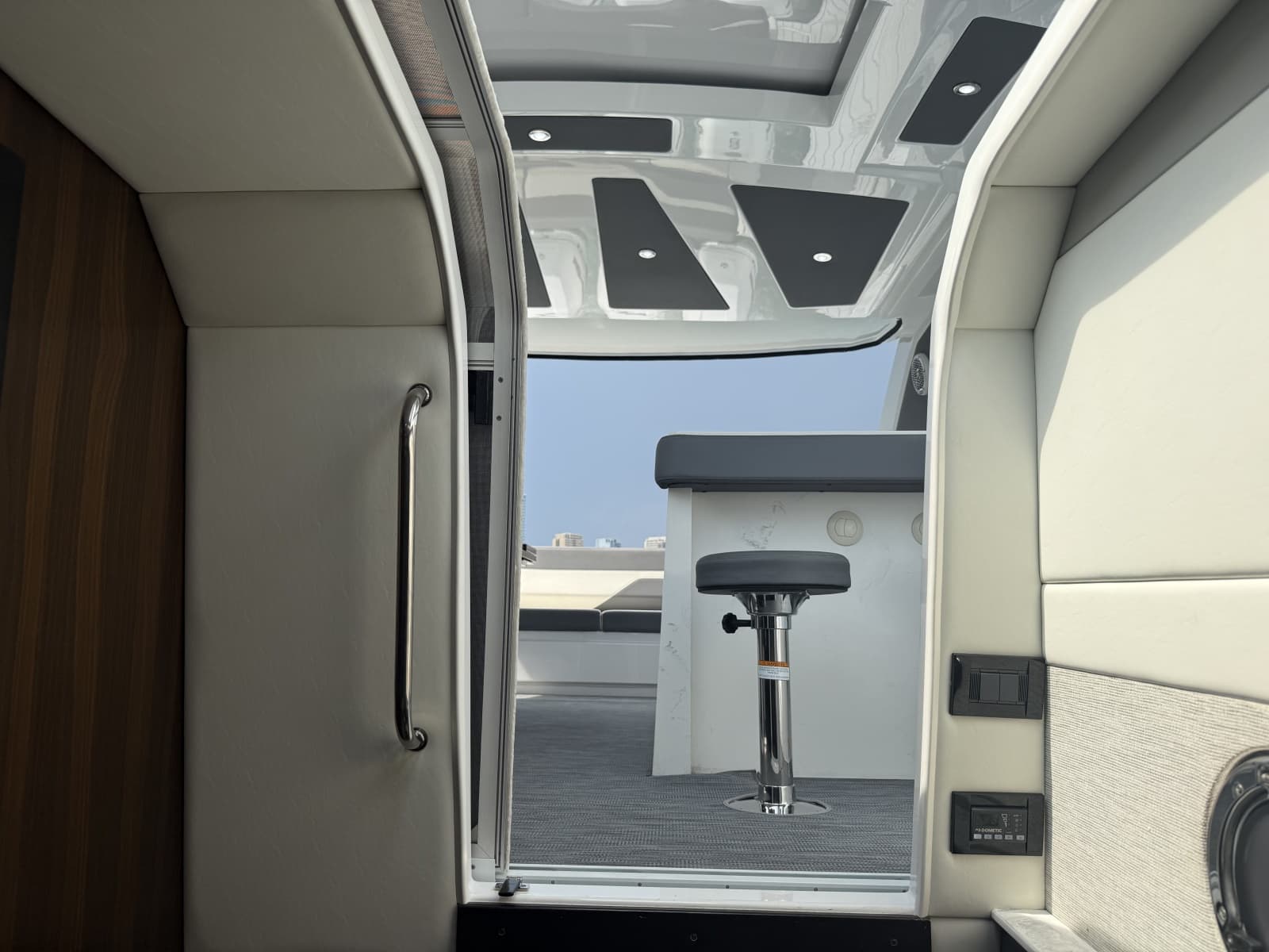 2021 Cruisers Yachts 42 GLS OB - Photo 41