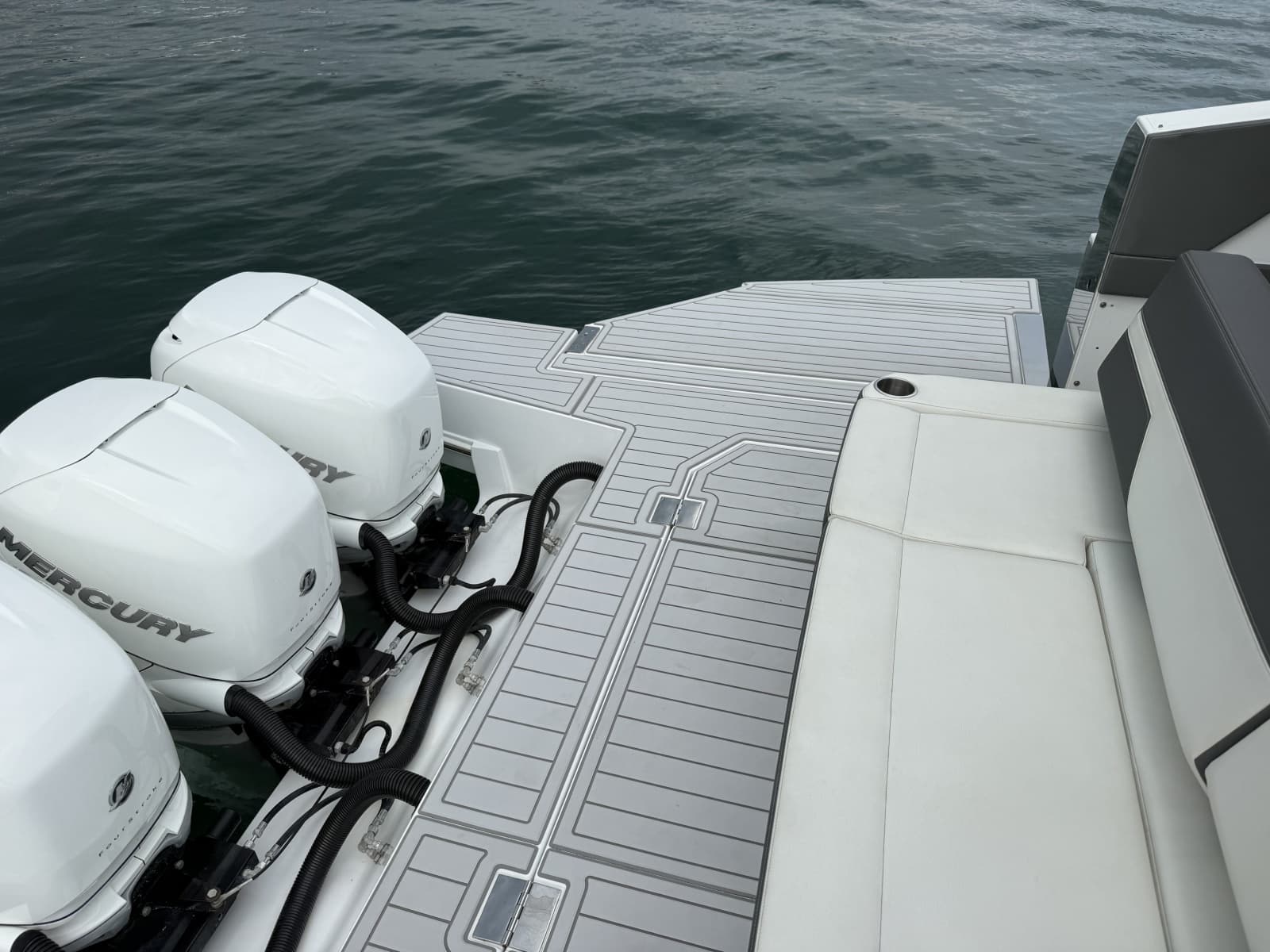 2021 Cruisers Yachts 42 GLS OB - Photo 43