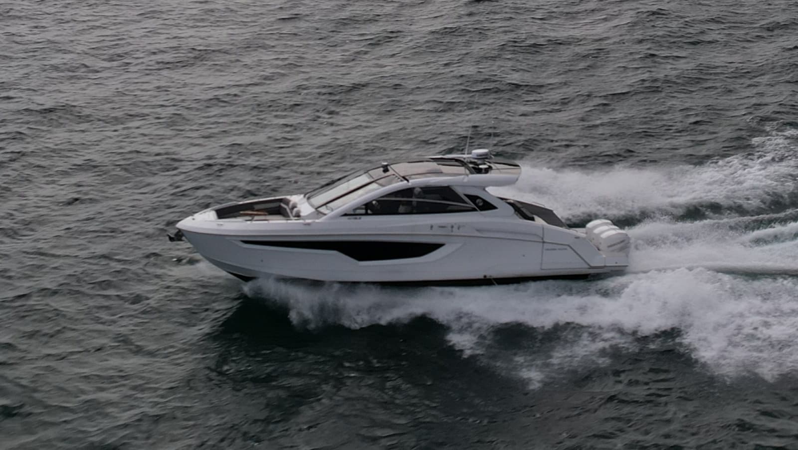 2021 Cruisers Yachts 42 GLS OB - Photo 1