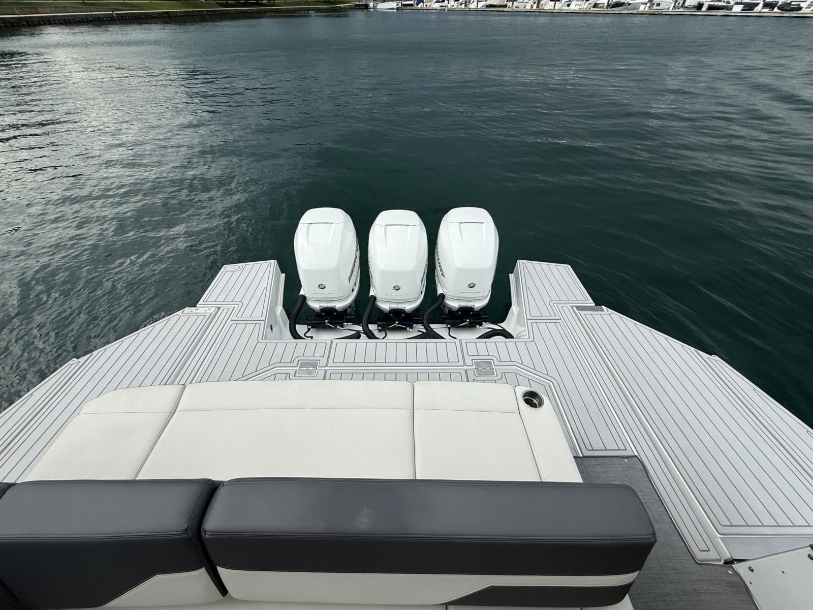 2021 Cruisers Yachts 42 GLS OB - Photo 47