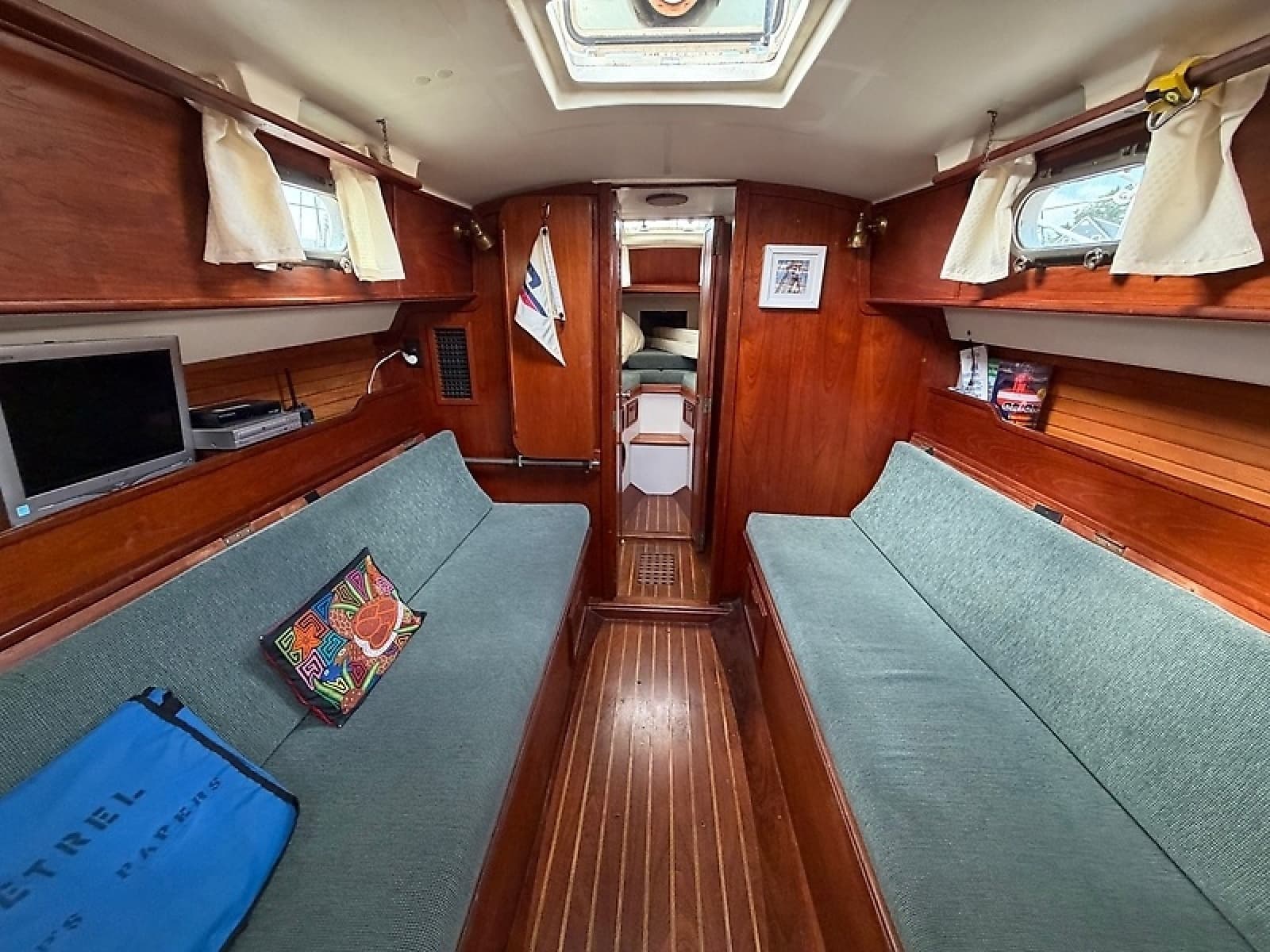 1986 Cape Dory  - Photo 7
