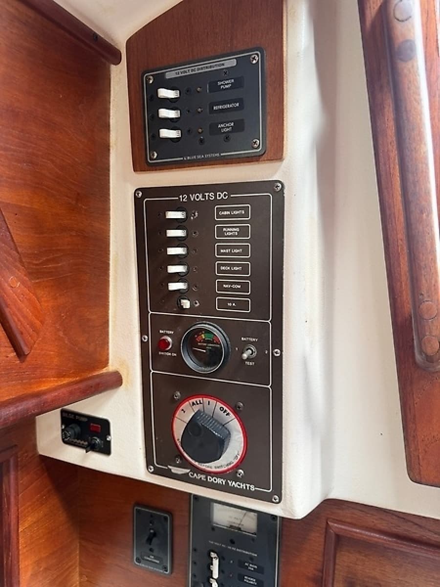 1986 Cape Dory  - Photo 18