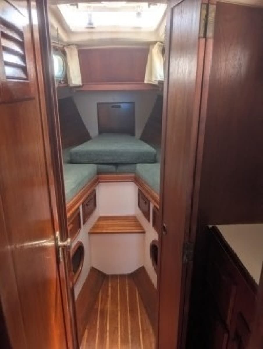 1986 Cape Dory  - Photo 8