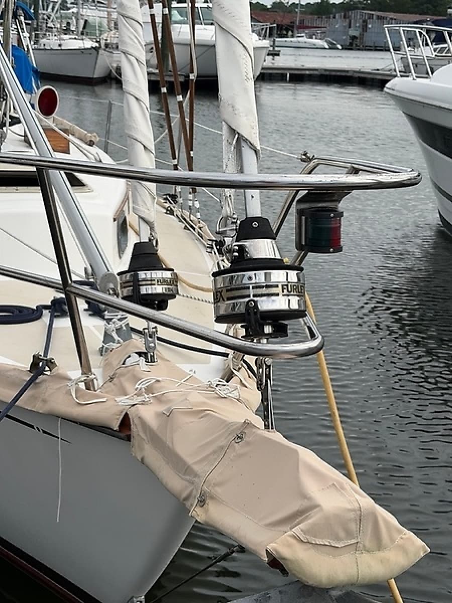 1986 Cape Dory  - Photo 22