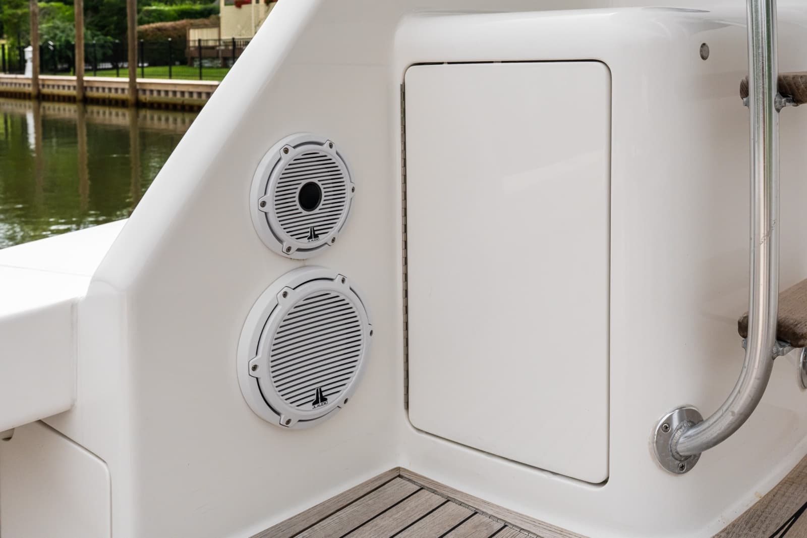 2022 Viking 48 Convertible - Photo 45