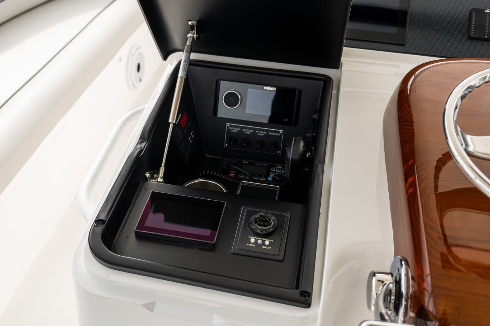 2022 Viking 48 Convertible - Photo 55