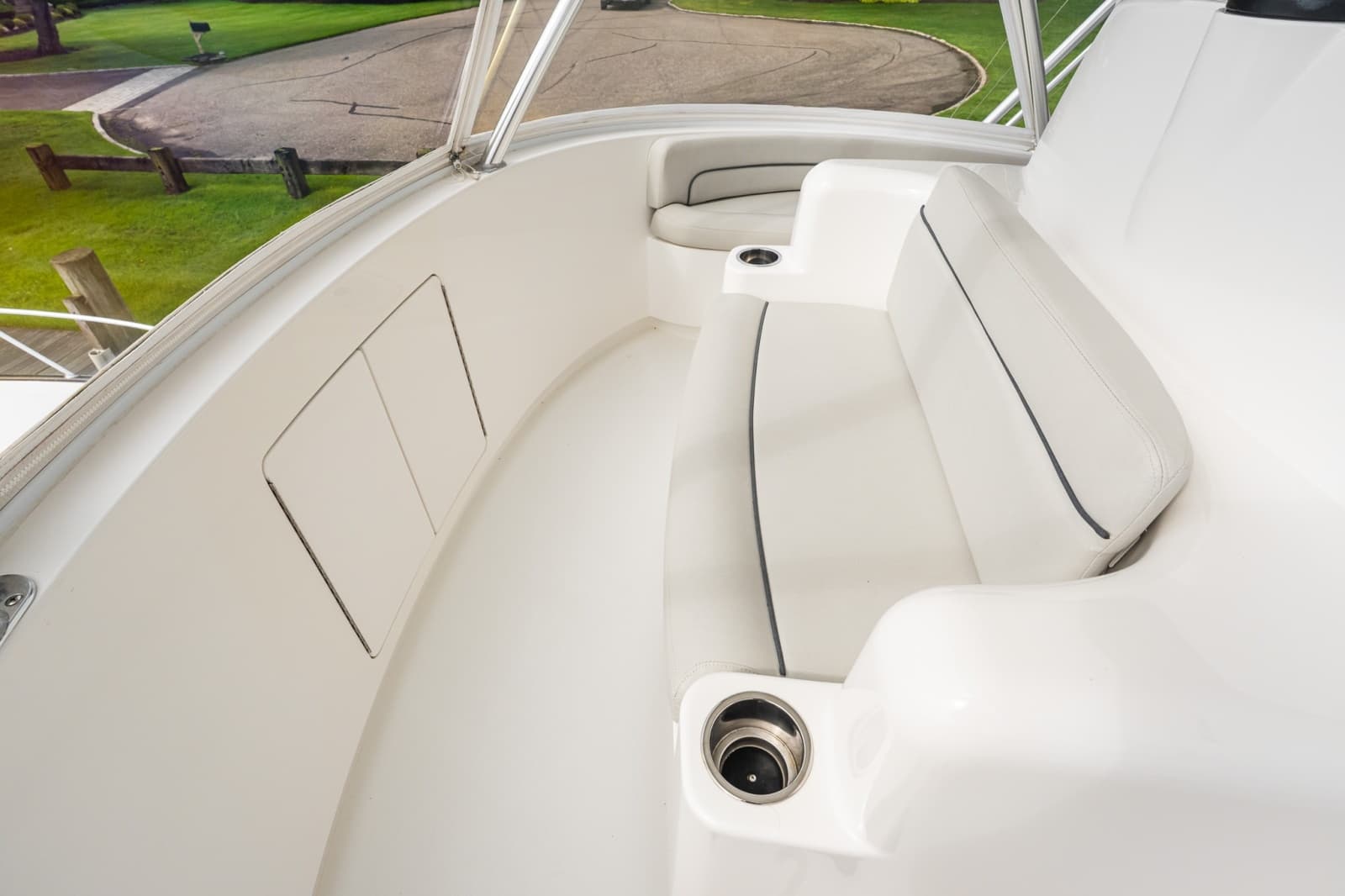 2022 Viking 48 Convertible - Photo 49