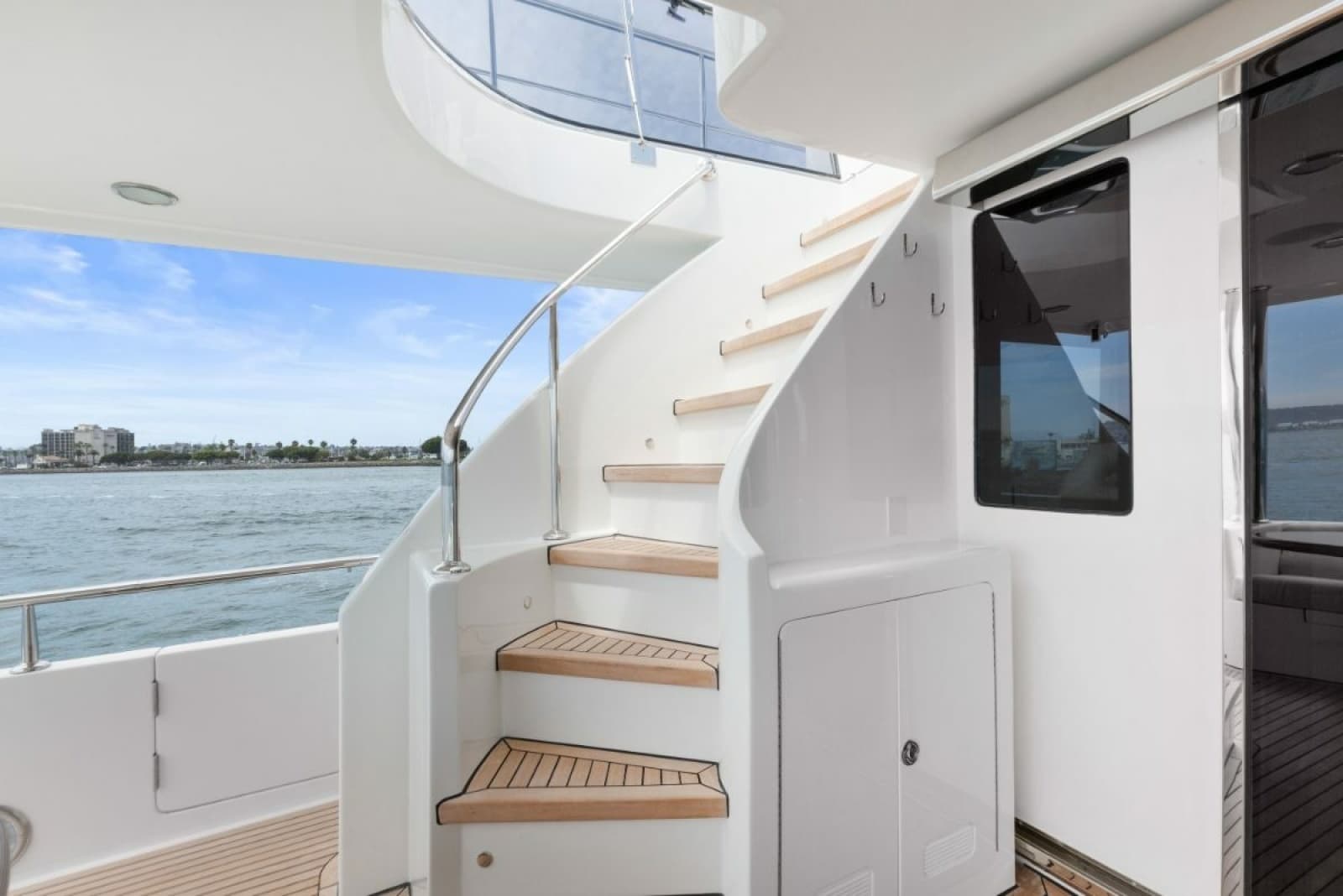 2009 Ocean Alexander 74 Flybridge - Photo 42