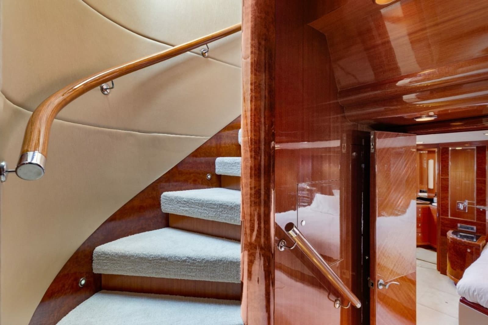 2009 Ocean Alexander 74 Flybridge - Photo 12