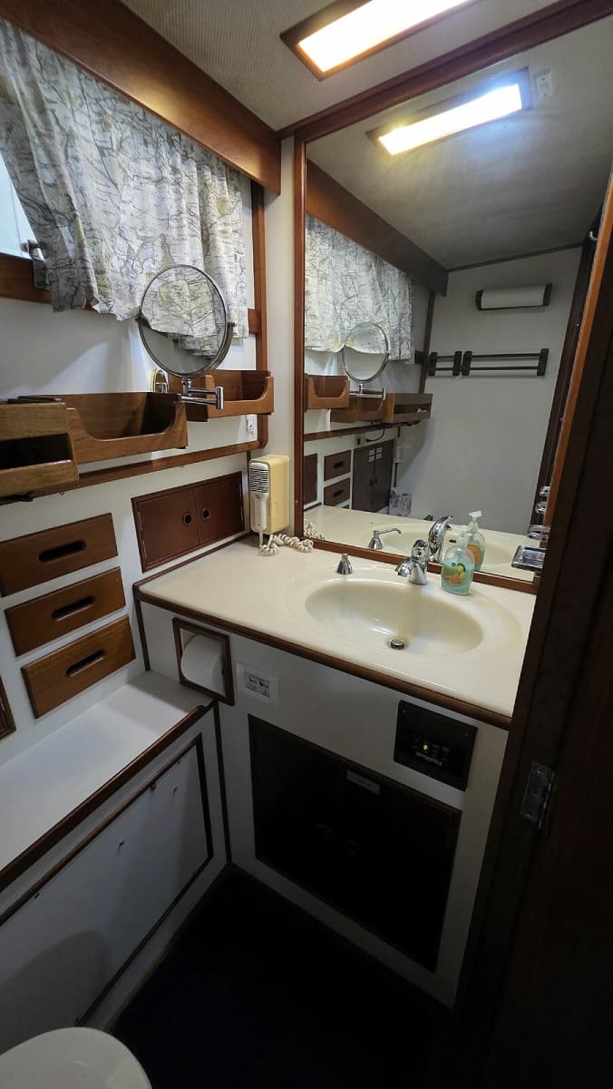 1988 Grand Banks 46 Classic - Photo 29