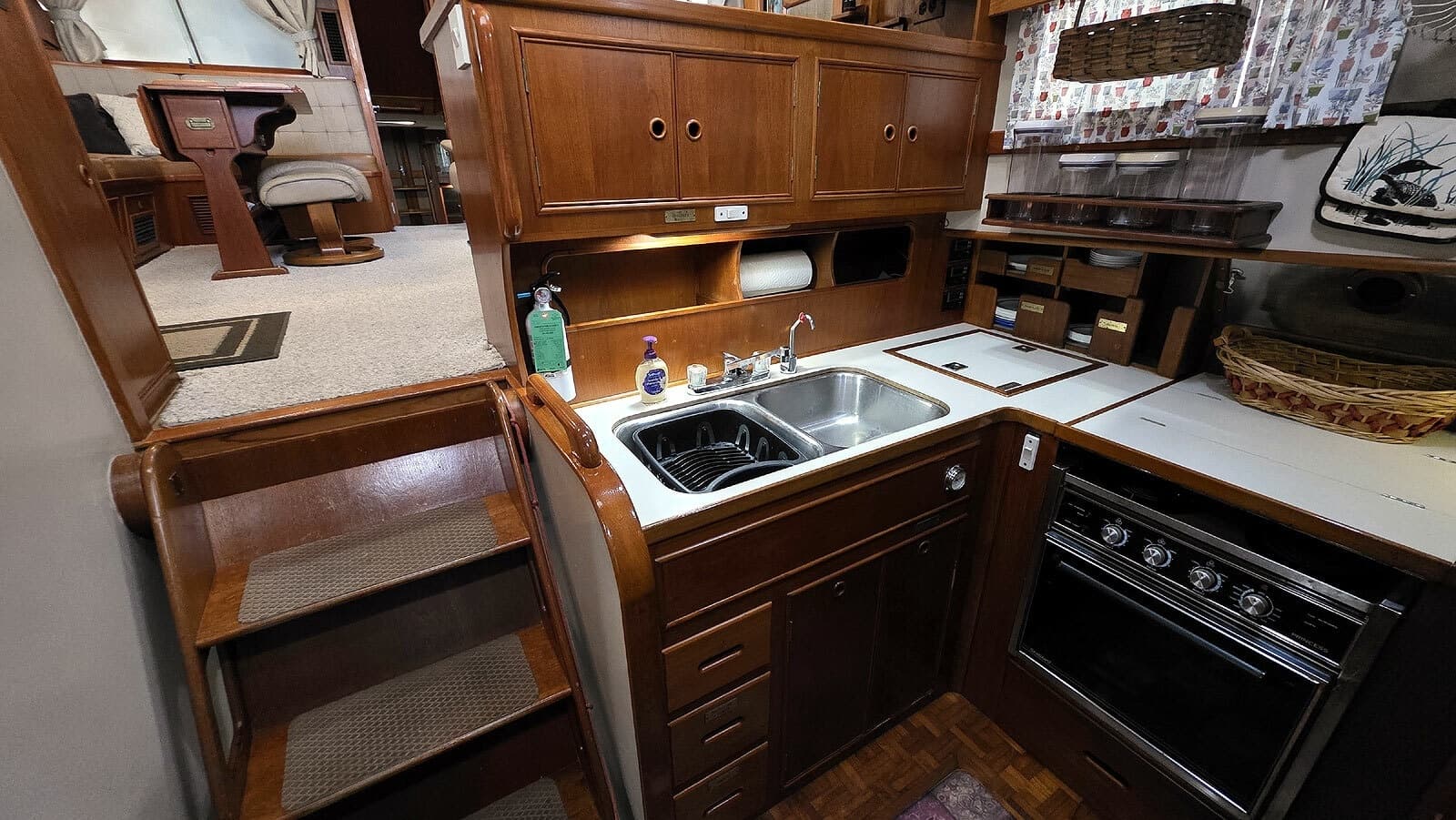 1988 Grand Banks 46 Classic - Photo 16