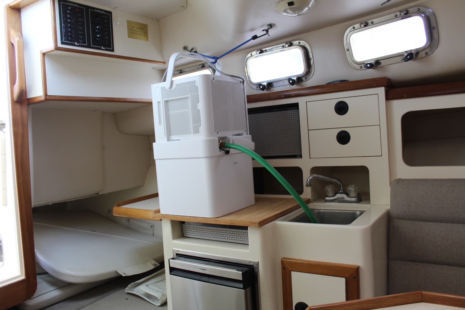 2001 Albin 28 TE - Photo 17