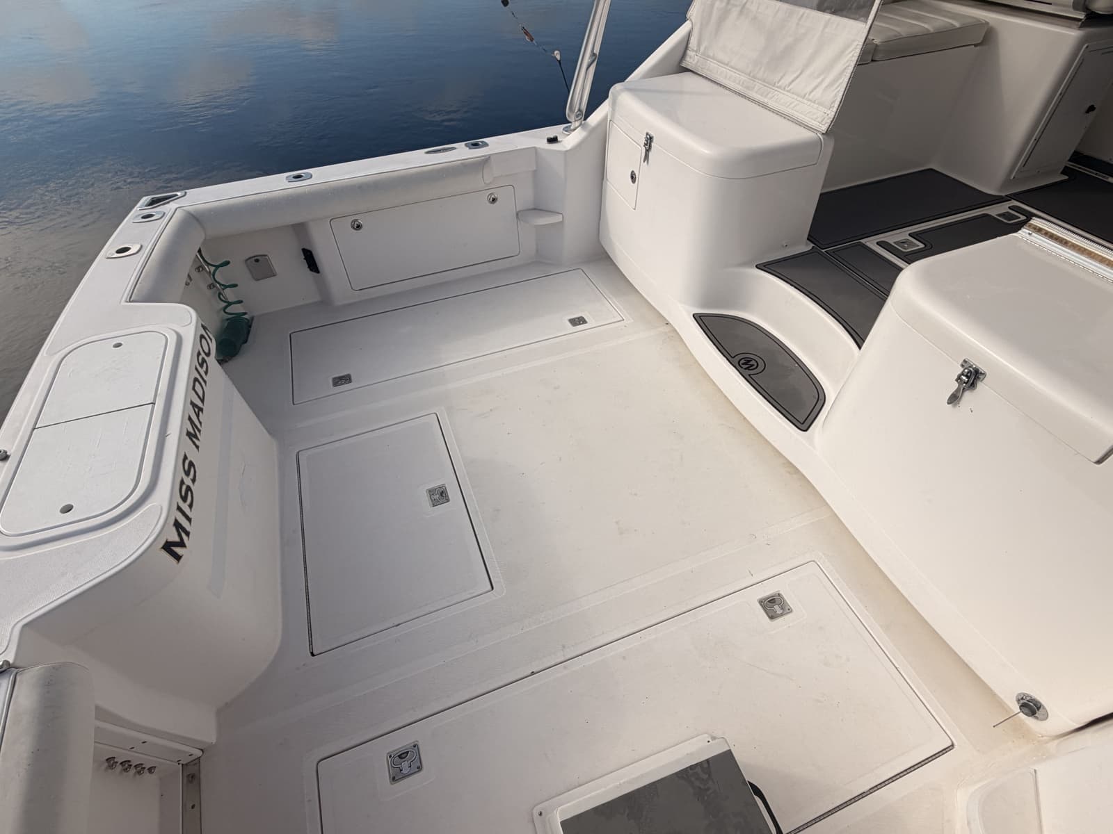 2003 Cabo 35 Express - Photo 17